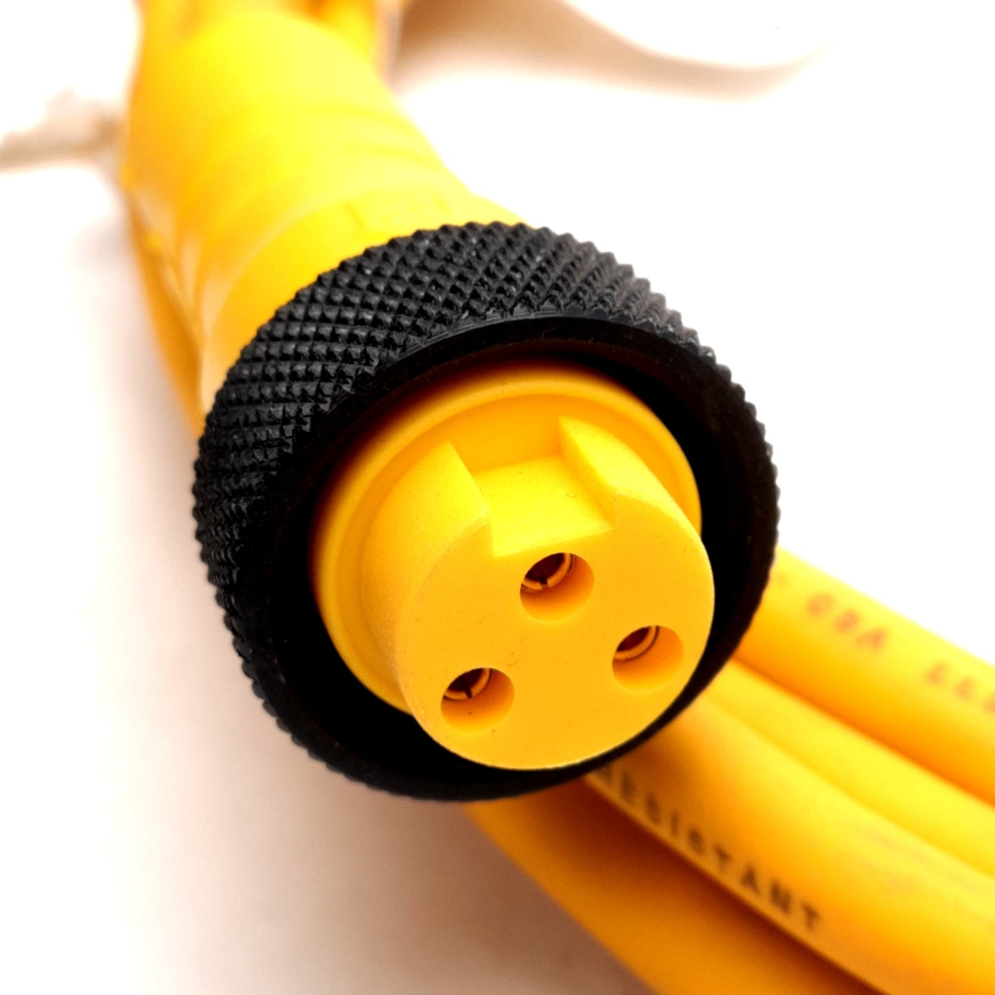 New – Open box Lumberg RK 30-731/15F Cordset, Mini 7/8in Female Straight 3-Pin, 300V 8A