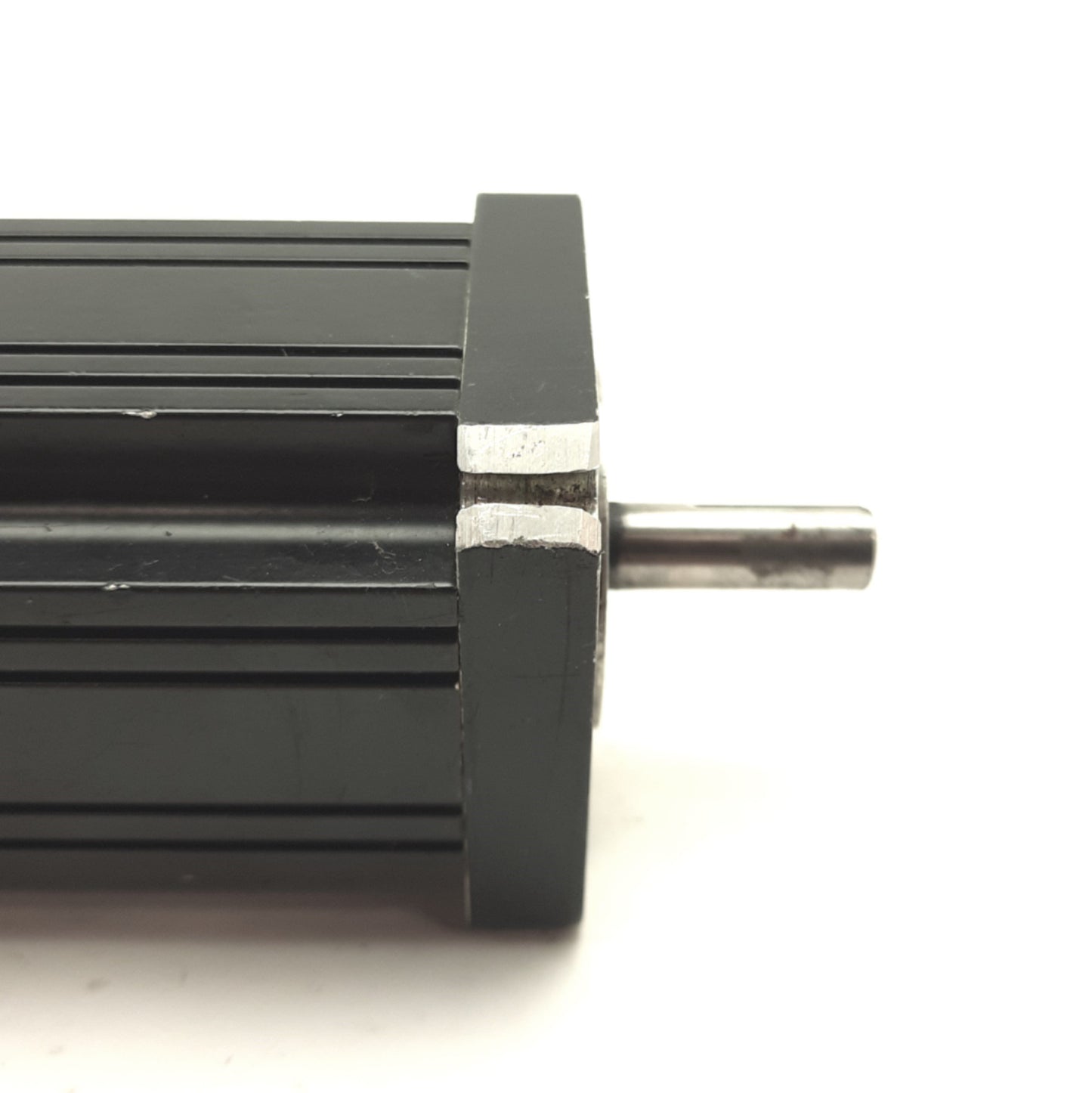 Used Emerson DXE-208C Rev.A2 AC Servo Motor, 0.47HP, 5000RPM, 240VAC, NEMA23 *Corner*