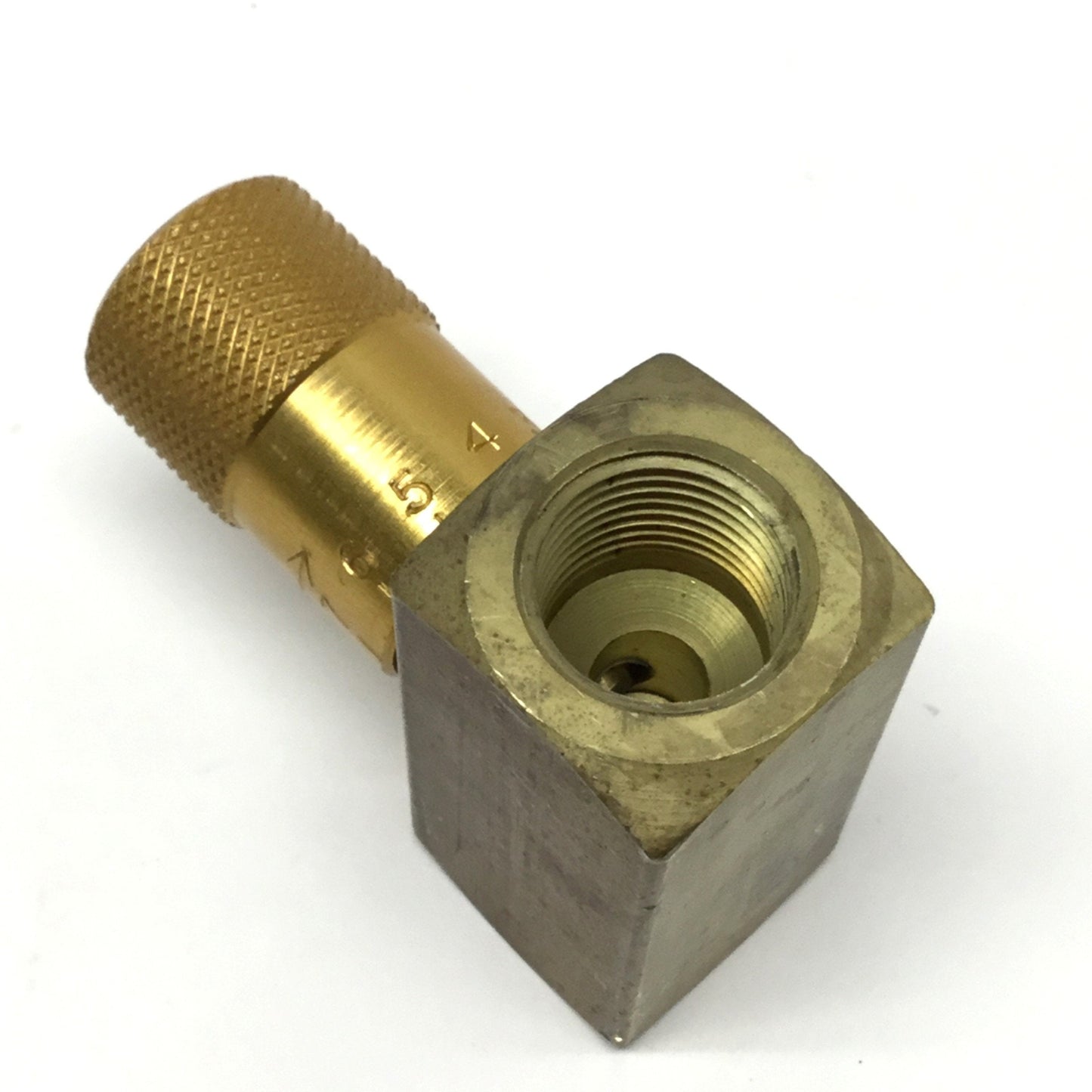 Used Deltrol EN30B Easy Read Brass Flow Control Needle Valve 28gpm, 2000psi, 1/2" NPT