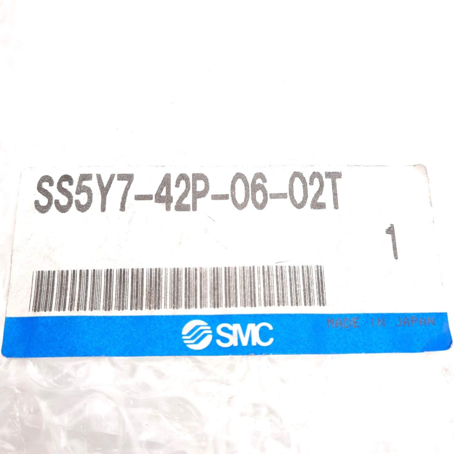 New SMC SS5Y7-42P-06-02T Manifold Block 26-Pin Flat Connector, 1/4in NPTF Ports