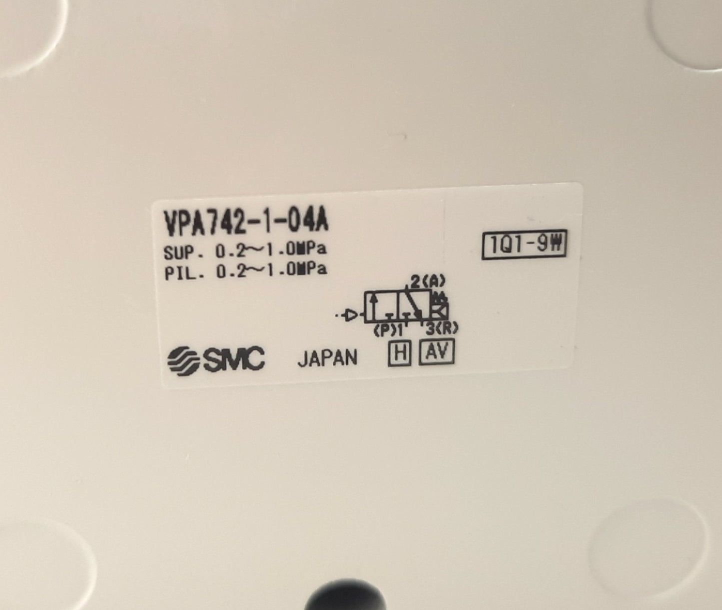 New SMC VPA742-1-04A 3 Port Air Piloted Valve N.C. 1/2" RC, 0.2-1.0MPa