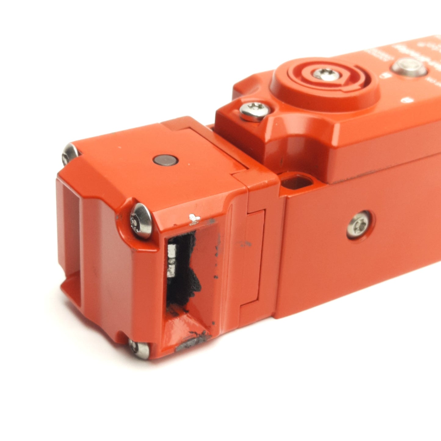 Used Allen Bradley 440G-MT47049 Guardmaster Safety Interlock Switch 2NC/2NO, 24VAC/DC