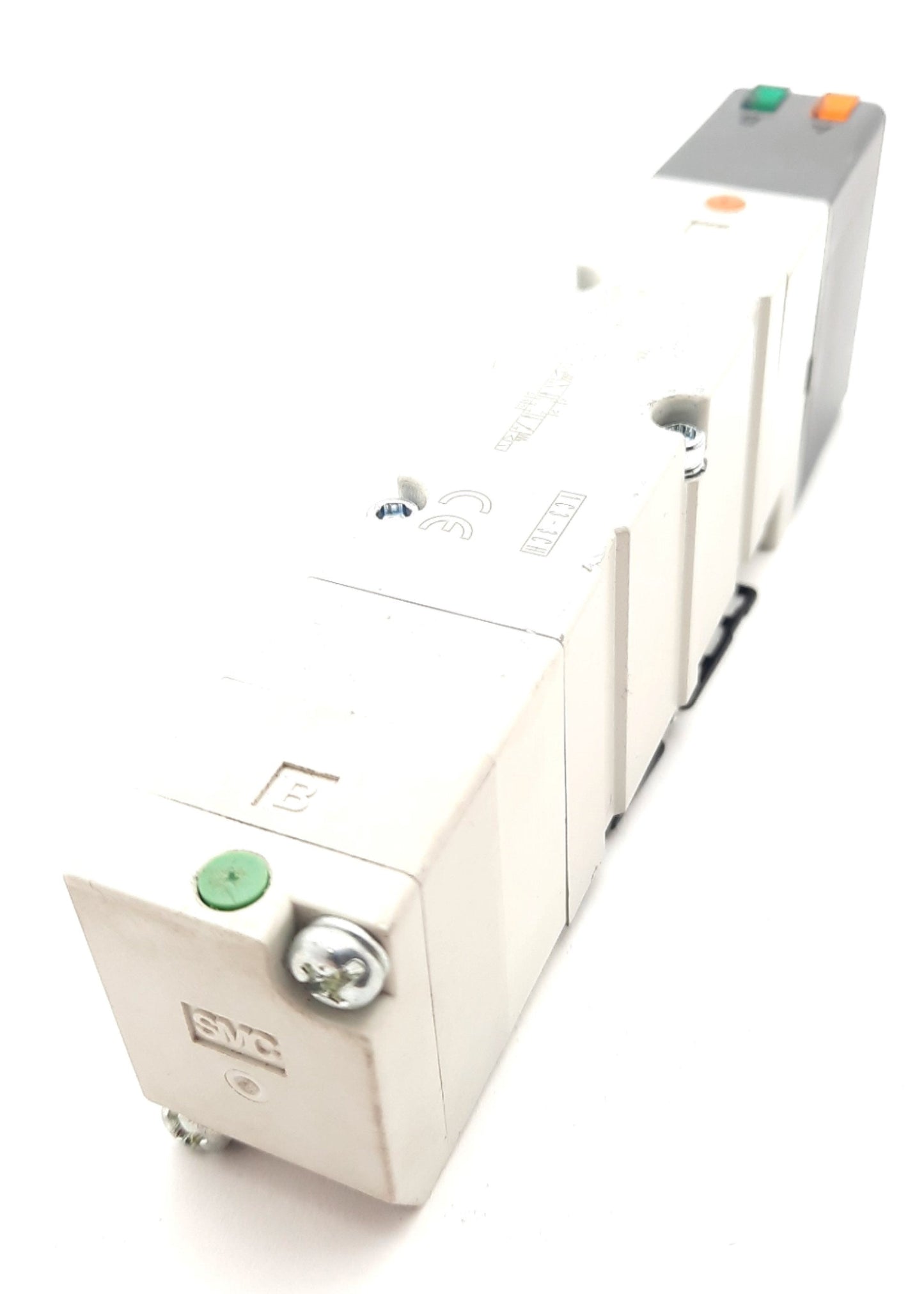 Used SMC VQC4301-51 Solenoid Valve 3 Position Closed Center, 4 way,145Psi, 24VDC