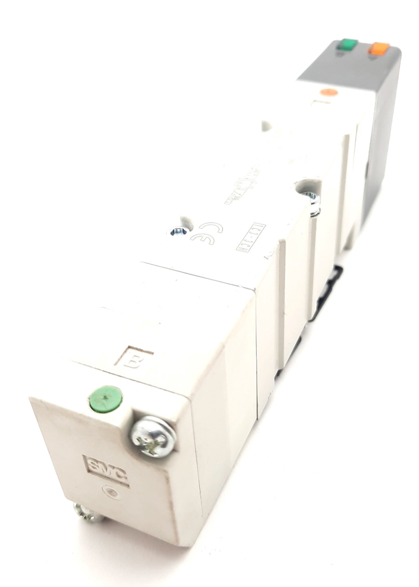 Used SMC VQC4301-51 Solenoid Valve 3 Position Closed Center, 4 way,145Psi, 24VDC