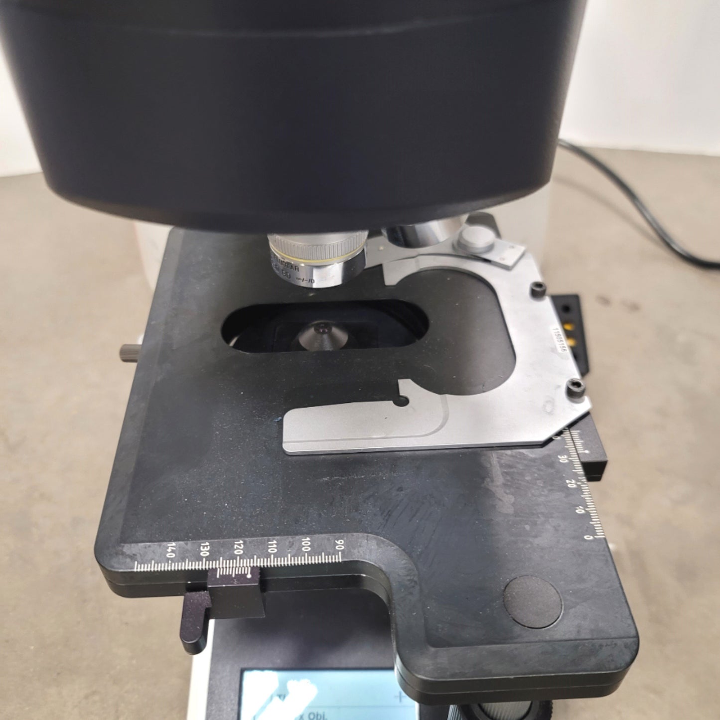Used Leica DM4000M Digital Microscope With Motorized Z Axis 90-250VAC *No Eyepieces*