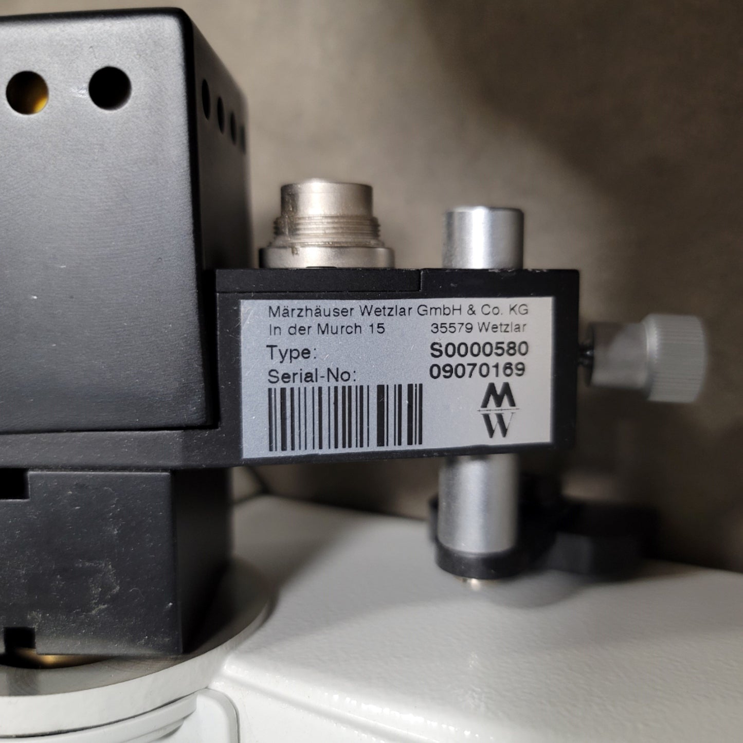 Used Leica DM4000M Digital Microscope With Motorized Z Axis 90-250VAC *No Eyepieces*