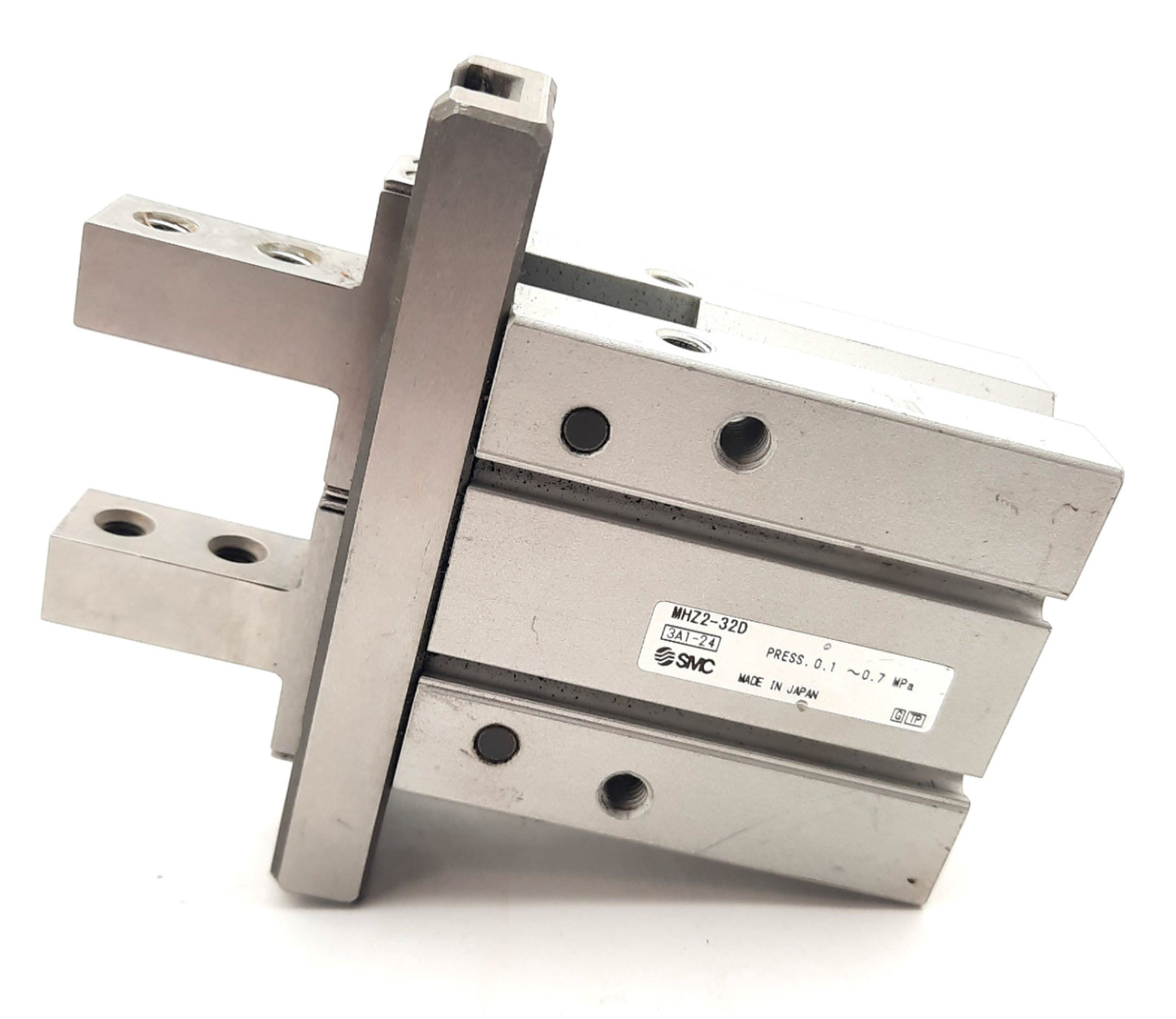 Used SMC MHZ2-32D Parallel Style Air Gripper Double Action 32mm Bore 193N, 26mm, 48mm