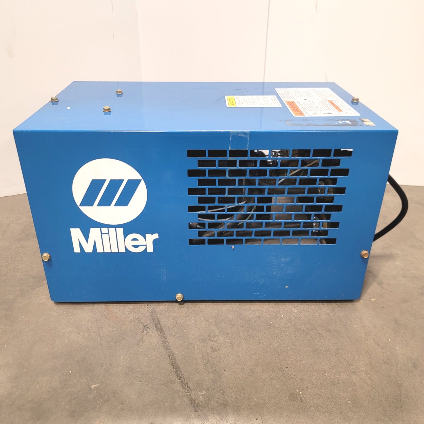 Used Miller Radiator 1A Welder Cooling System 115VAC, 1.5 Gallons, 3Qts/min @ 50psi
