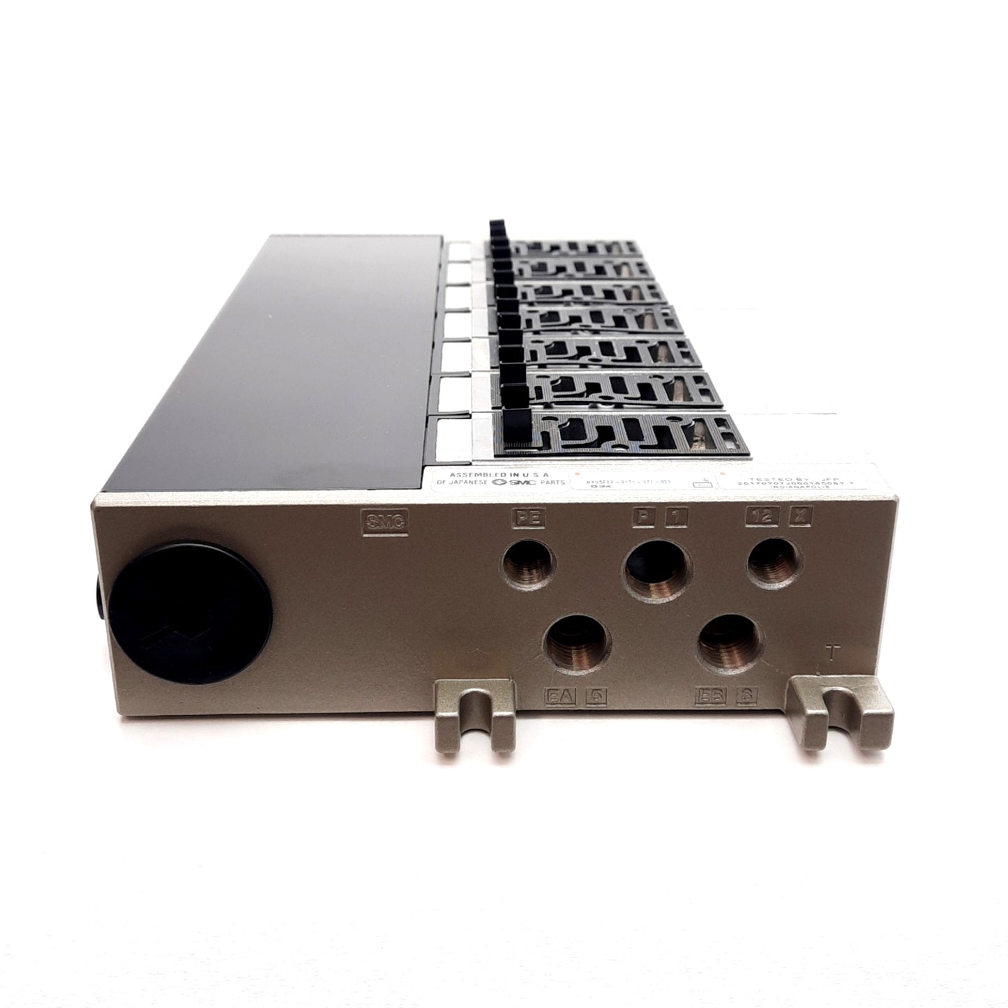 New SMC NVV5FS2-01T1-071-02T Manifold for VFS2000 Series, 7 Station, 1/4in NPTF