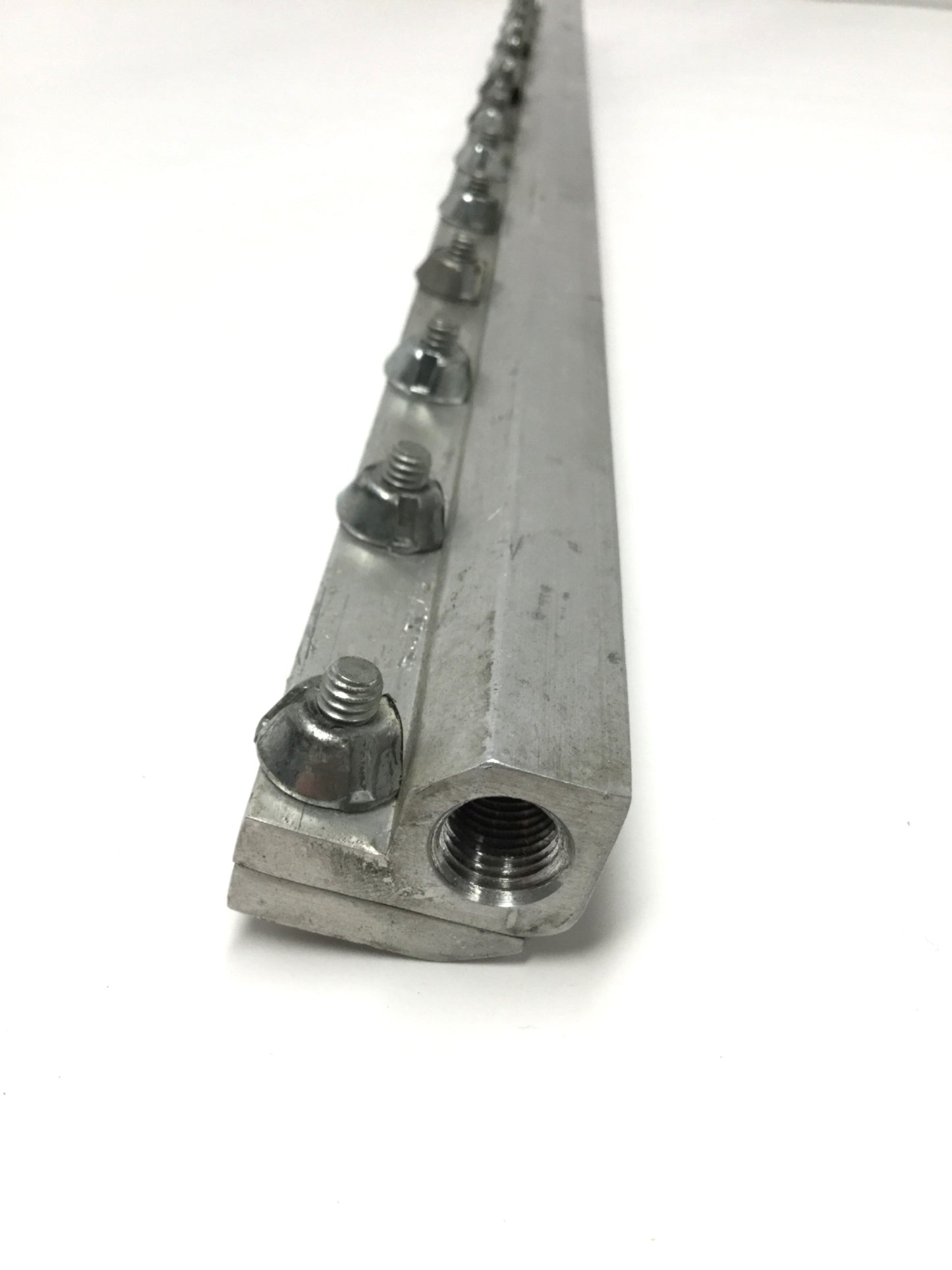 Used Exair 2024 Standard Aluminum Air Knife, 24" Long, 250psi, 1/4" NPT Ports