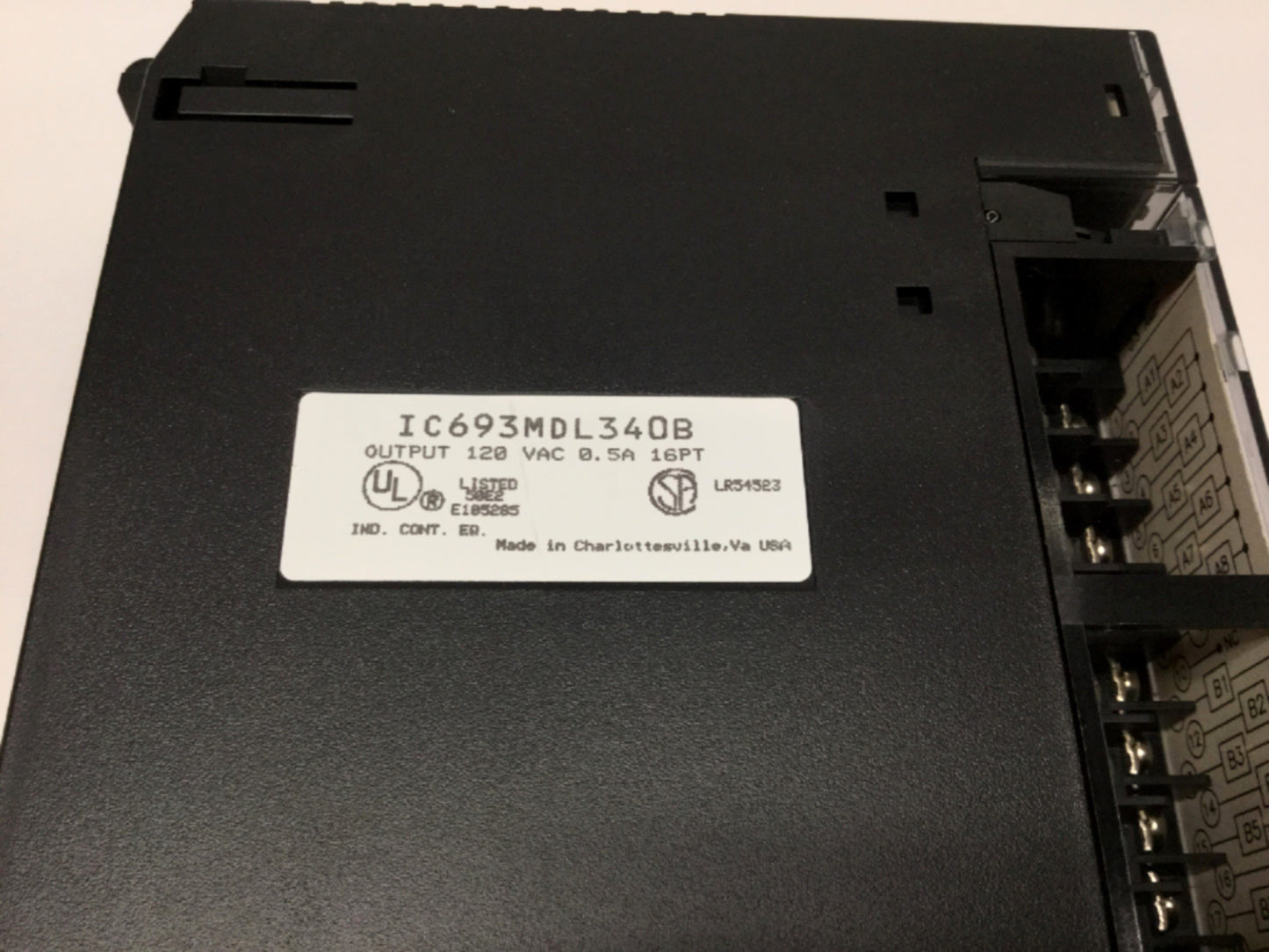 Used GE Fanuc IC693MDL340B PLC Output Module 120VAC 0.5A, 16-Point, Series 90-30