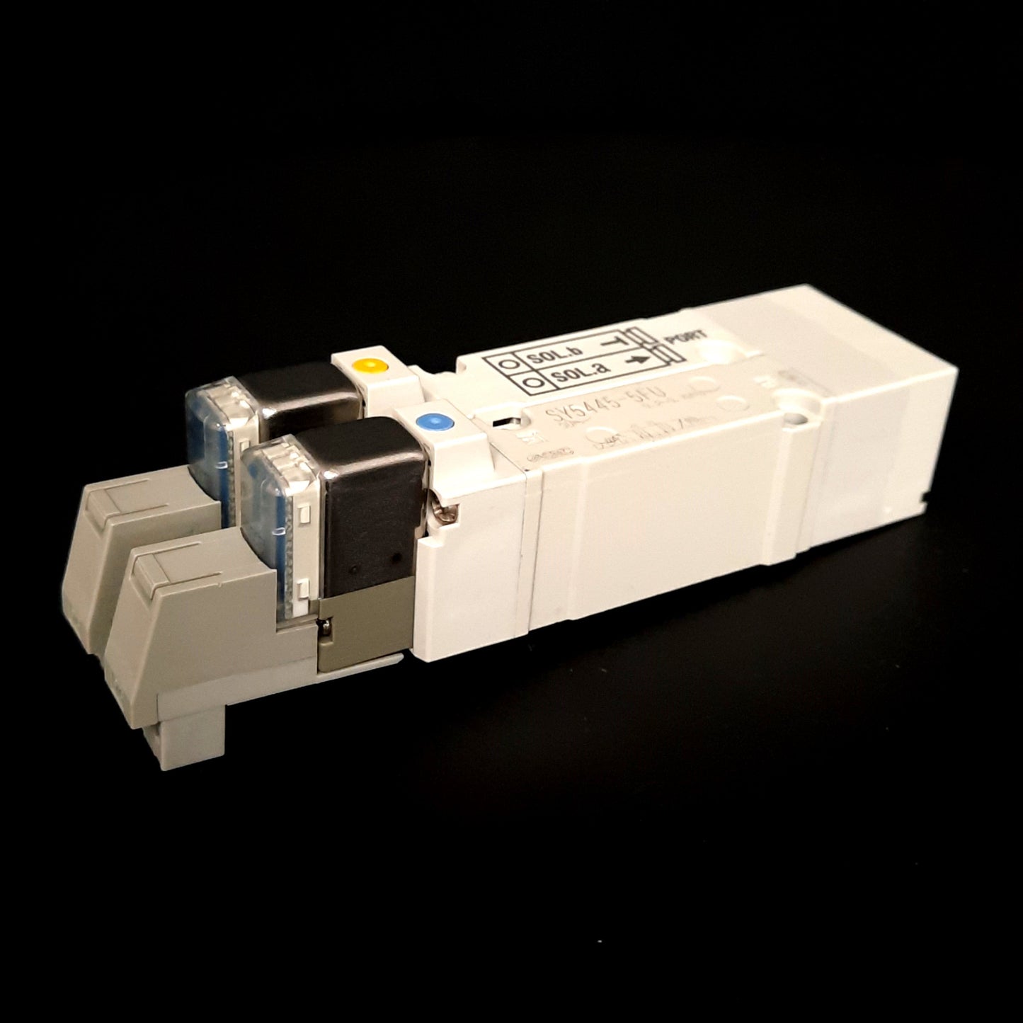 New SMC SY5445-5FU Solenoid Valve, 3-Position Center Exhaust, 0.7MPa, 24VDC Coil