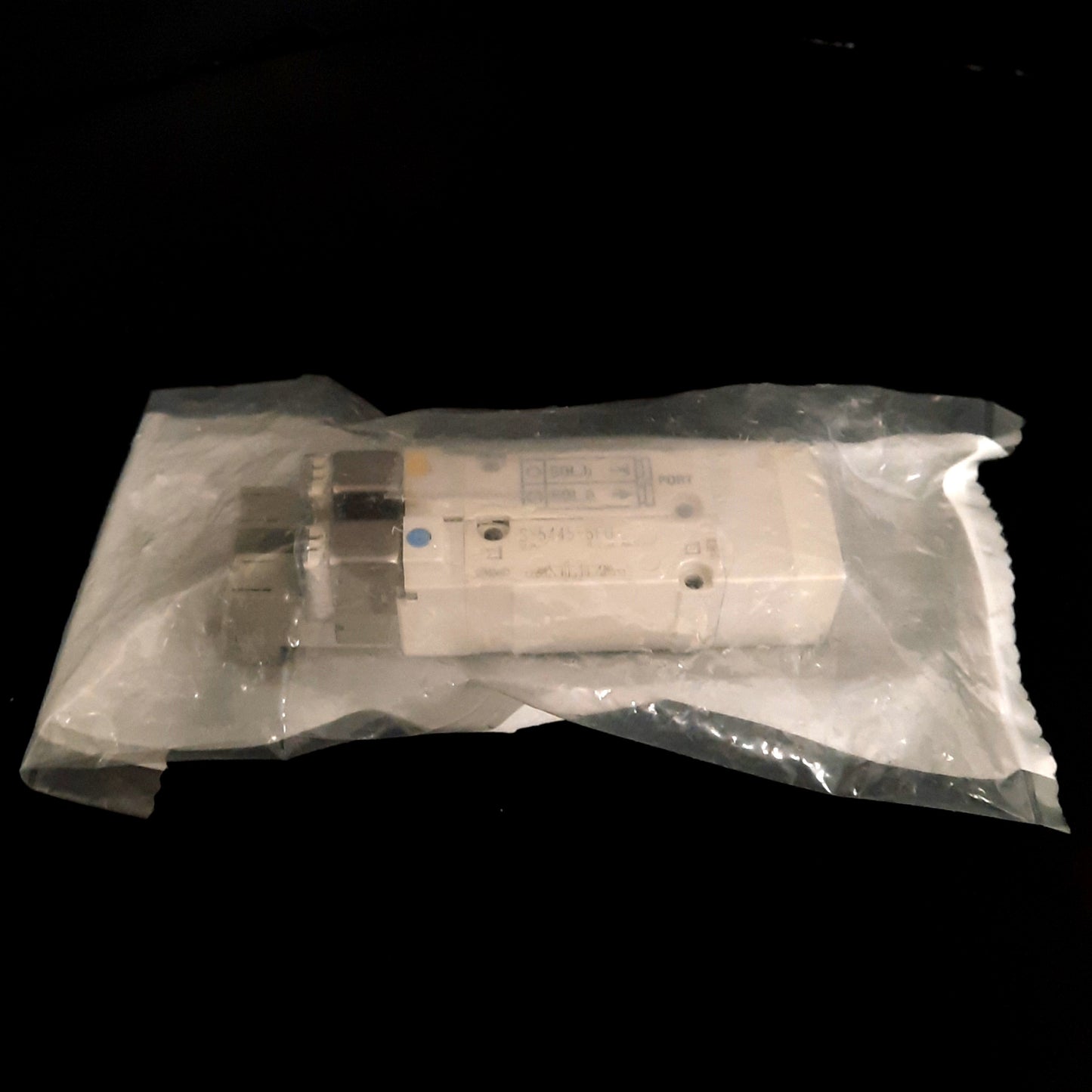 New SMC SY5445-5FU Solenoid Valve, 3-Position Center Exhaust, 0.7MPa, 24VDC Coil