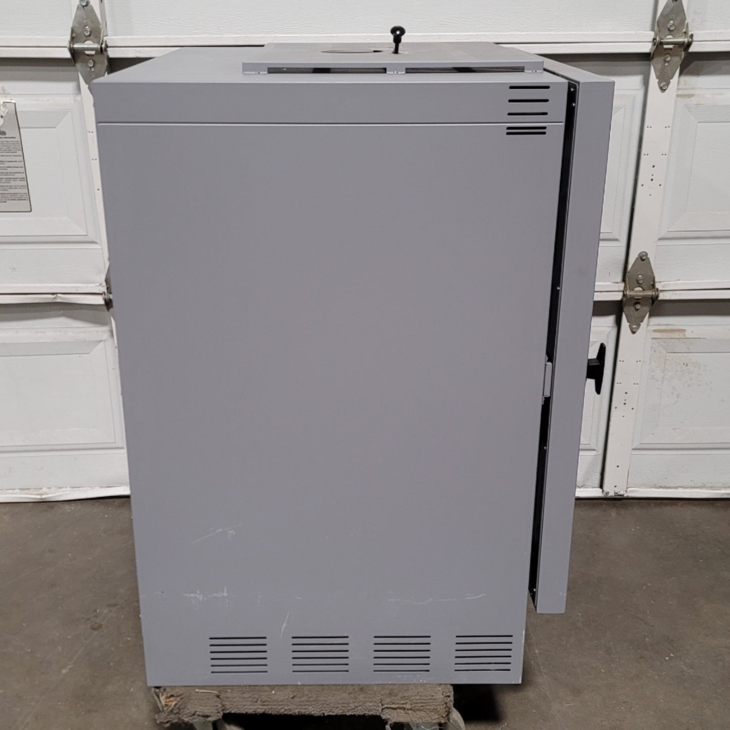 Used Shel Lab CE5G Gravity Convection Oven 5 Cubic Feet 225°C Max 115VAC *No Shelves*