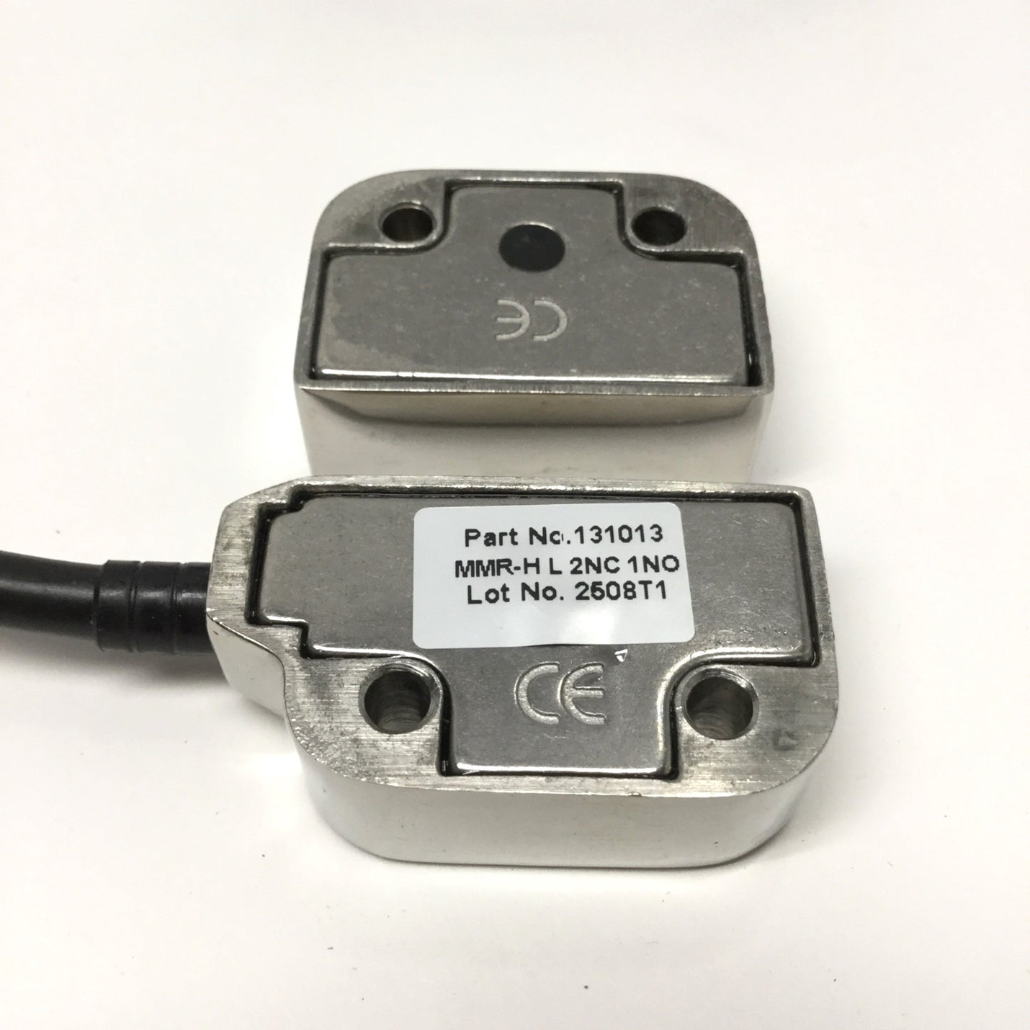 Used IDEM MMR-H 131013 Magnetic Safety Interlock Switch SS316 w/Actuator 2NC-1NO