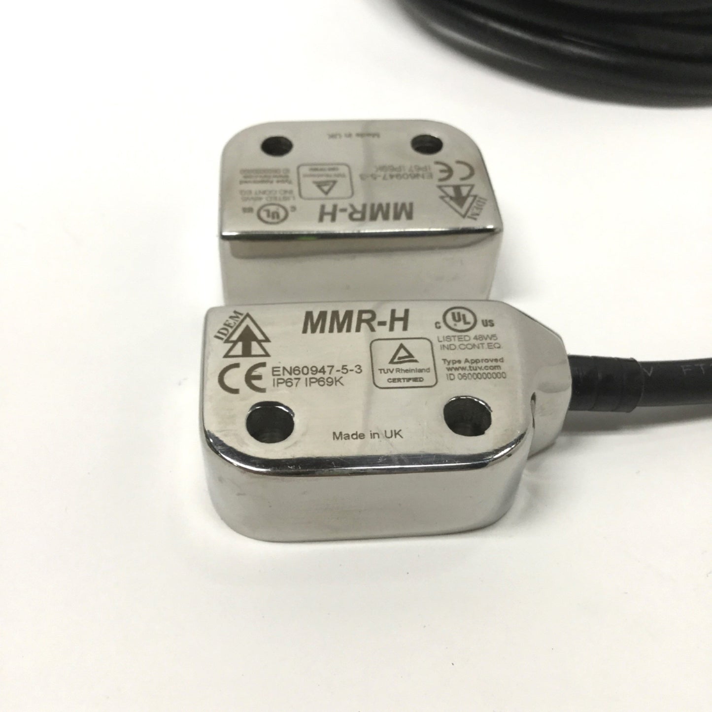 Used IDEM MMR-H 131013 Magnetic Safety Interlock Switch SS316 w/Actuator 2NC-1NO