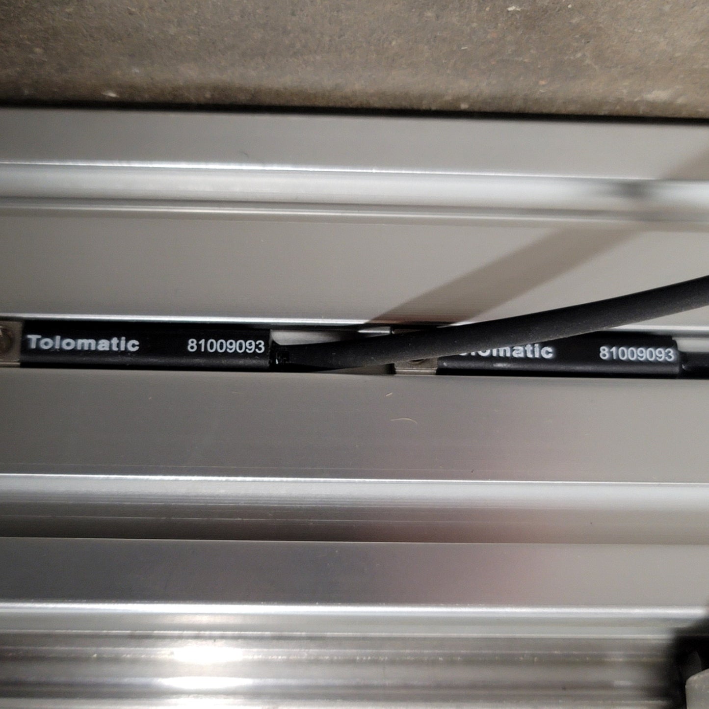 Used Tolomatic MXP32P-NP-SK29-FM2-AL2-PK2 Profiled Rail Pneumatic Linear Actuator