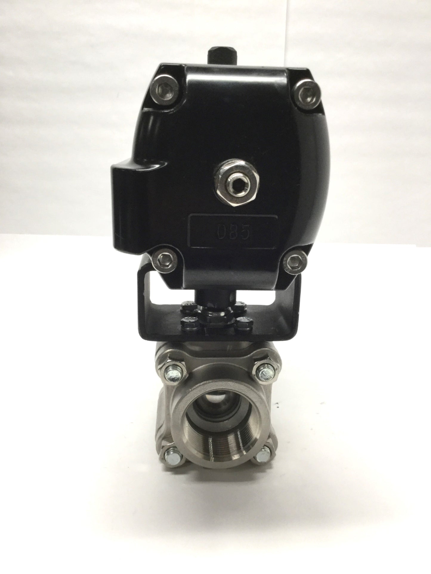 New – Open box Automax Flowserve B085S10 Rack and Pinion Rotary Actuator 90° w/1-1/2" NPT Valve