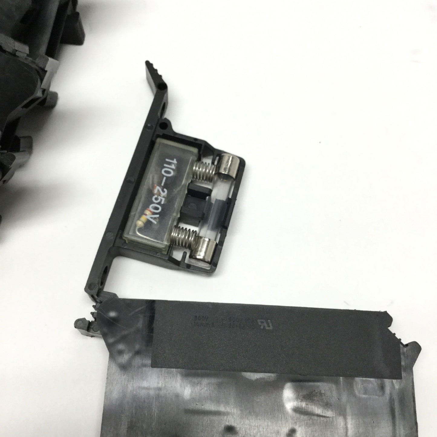 Used Lot of 7 Phoenix Contact UK 6,3-HESI Fuse Modular Terminal Block 250V LED 6.3x32