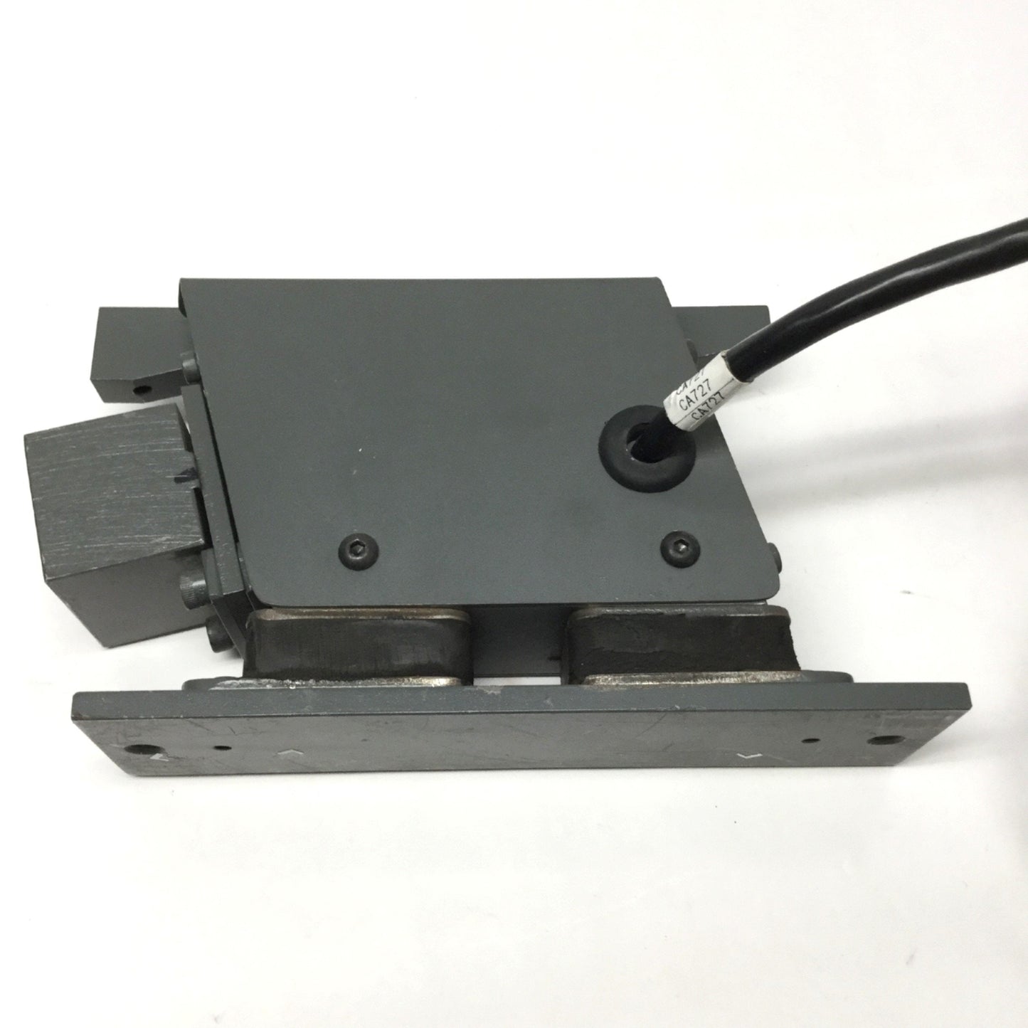 Used Service Engineering Inline Vibratory Feeder Module 115VAC 60Hz, Size RM7, 7" L