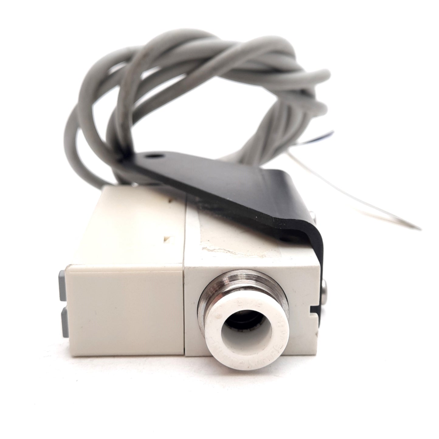 Used Panasonic FM-215-8-P Digital Flow Sensor, PNP, 8mm One-Touch, 100l/min, 12-24VDC