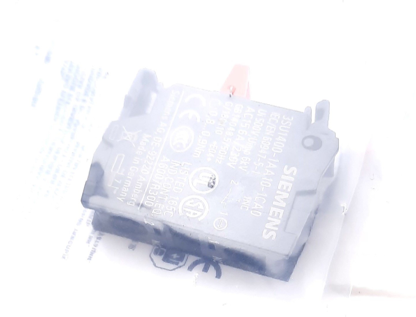 New Lot of 2 Siemens 3SU1400-1AA10-1CA0 Contact Block, SPST-NC, Screw Terminal 10A