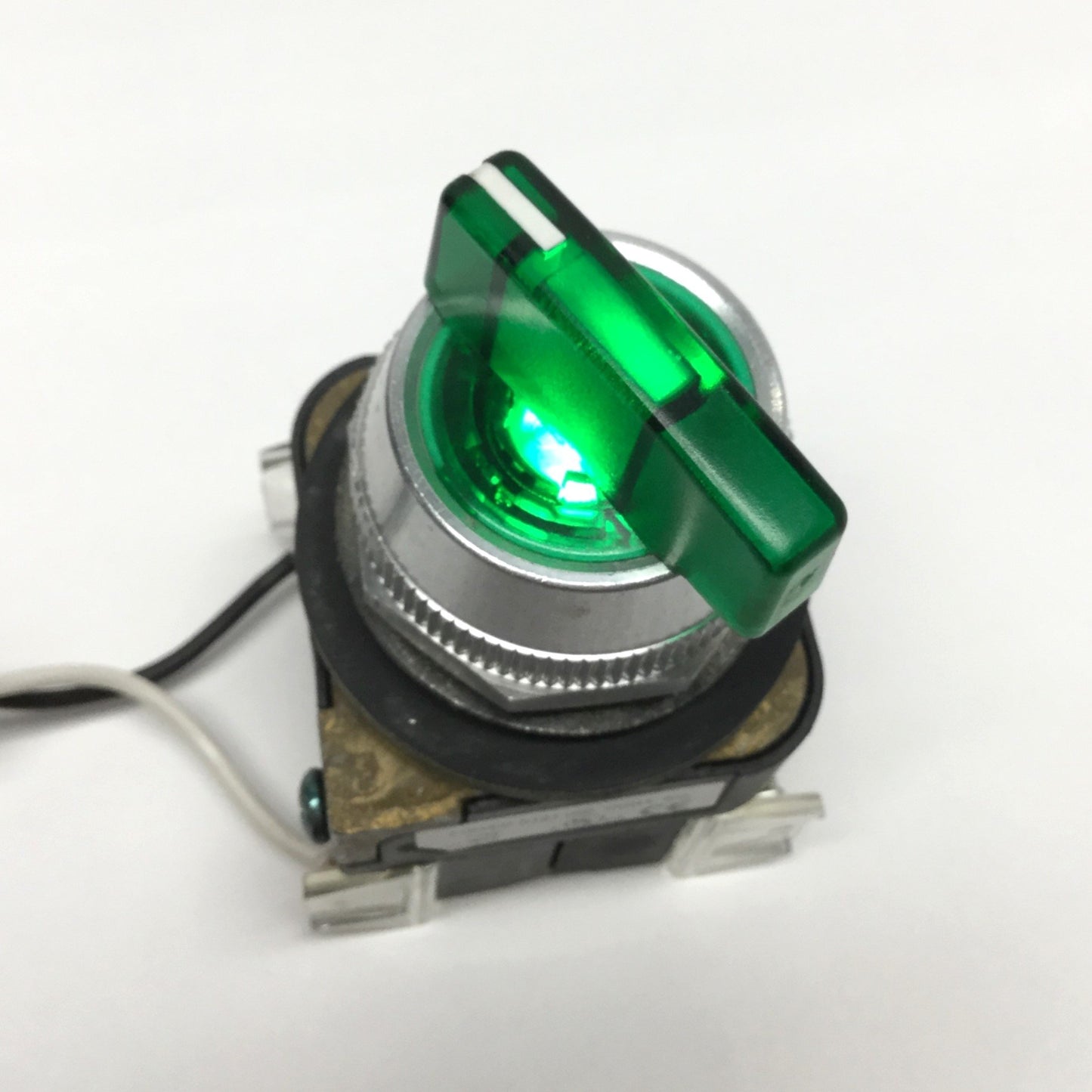 Used Allen Bradley 800T-10HGH17KB6AX LED Illuminated Selector Switch, 2-Pos, 1NO-1NC