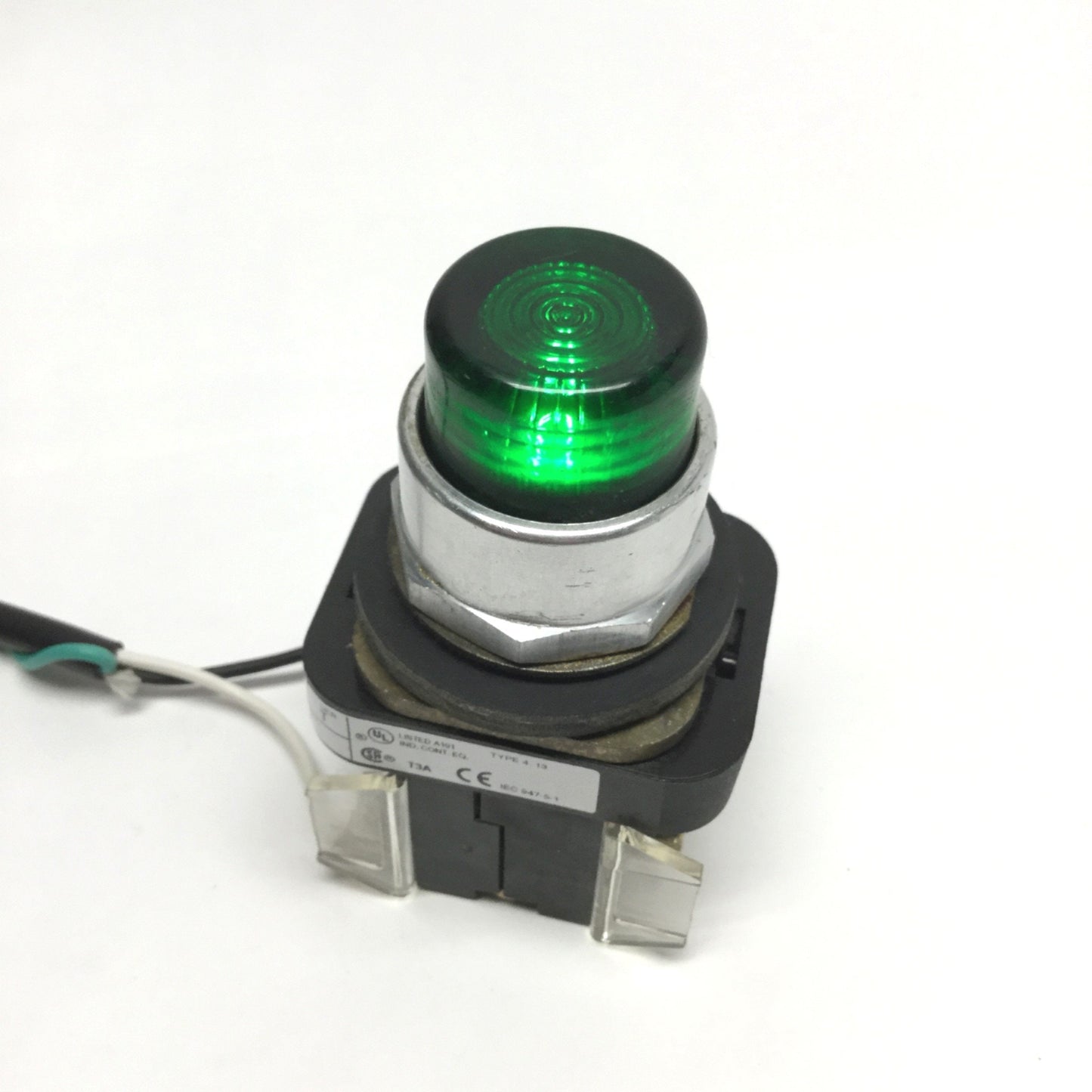 Used Allen Bradley 800T-QB10GD1 Illuminated Pushbutton Switch 30mm Green, 120V, 1NO