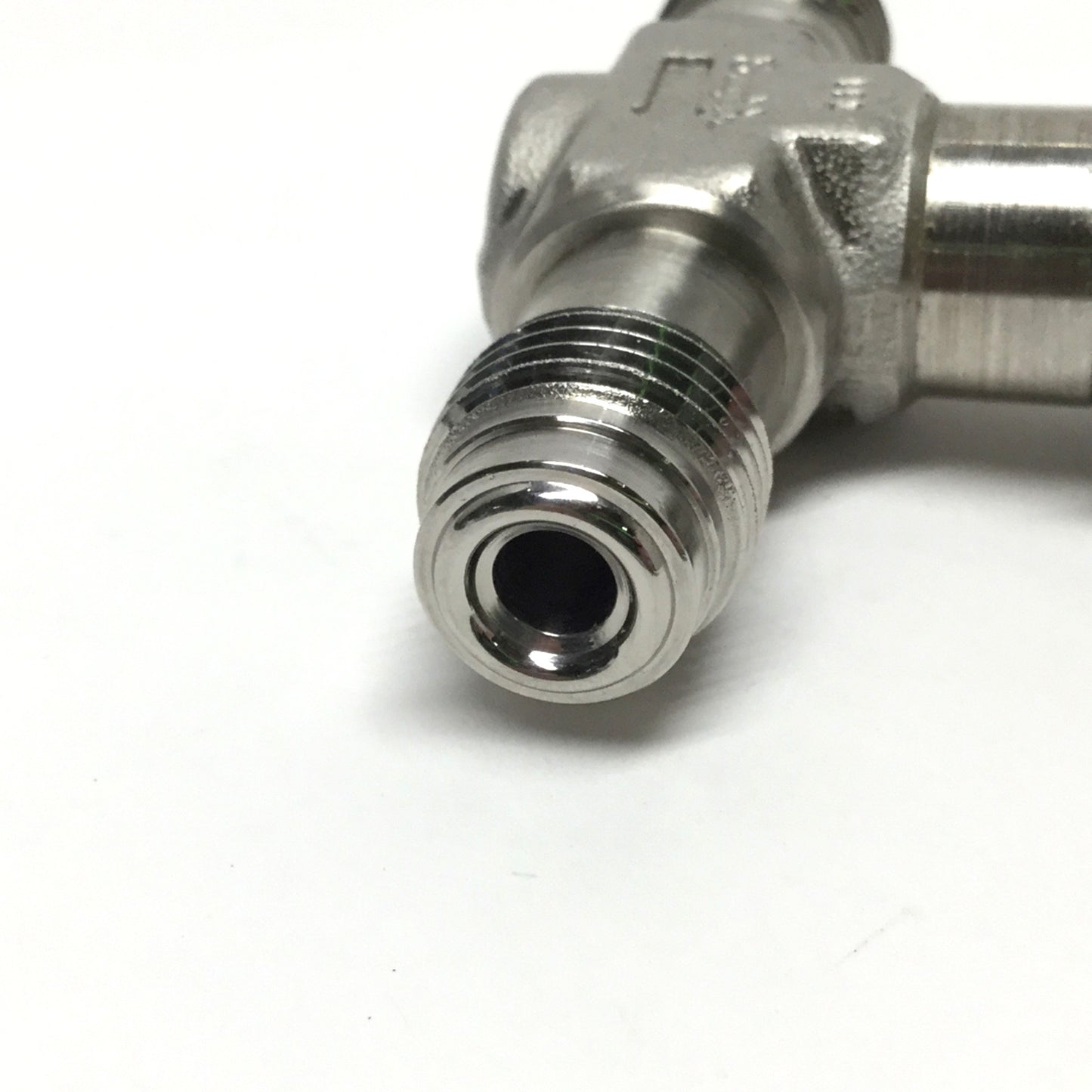 Used Swagelok SS-4MG-VCR Medium Flow Metering Valve, 1/4" Male VCR, 316 Stainless