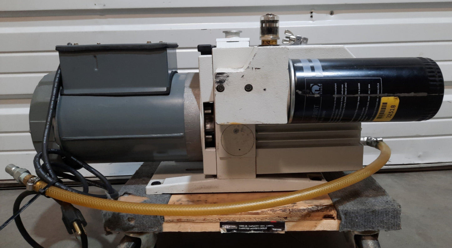 Used  Leybold TRIVAC D 16 B Vacuum Pump, 16m³/h <1x10-⁴mbar, 115/230VAC w/Filters