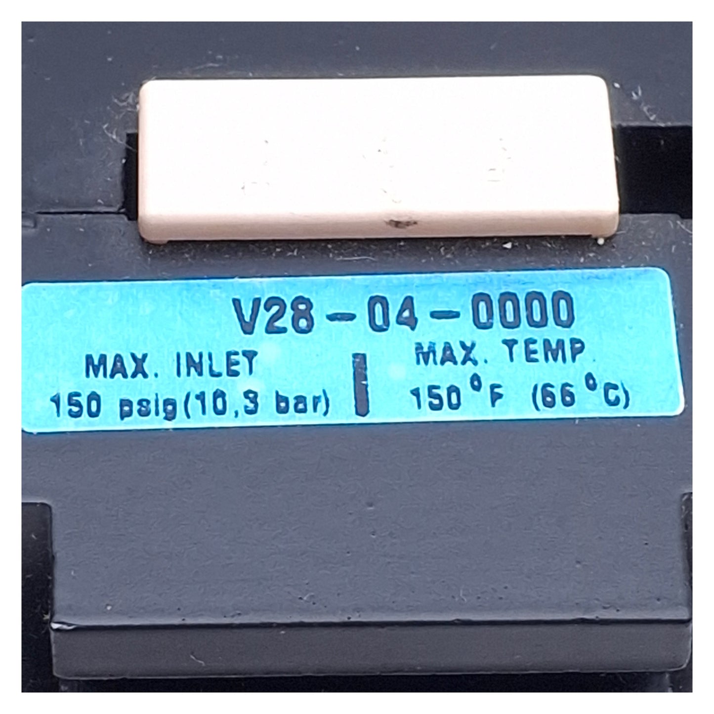 Used Wilkerson V28-04-0000 Manual Shutoff Valve Block, 150psig, 1/2in NPT Ports