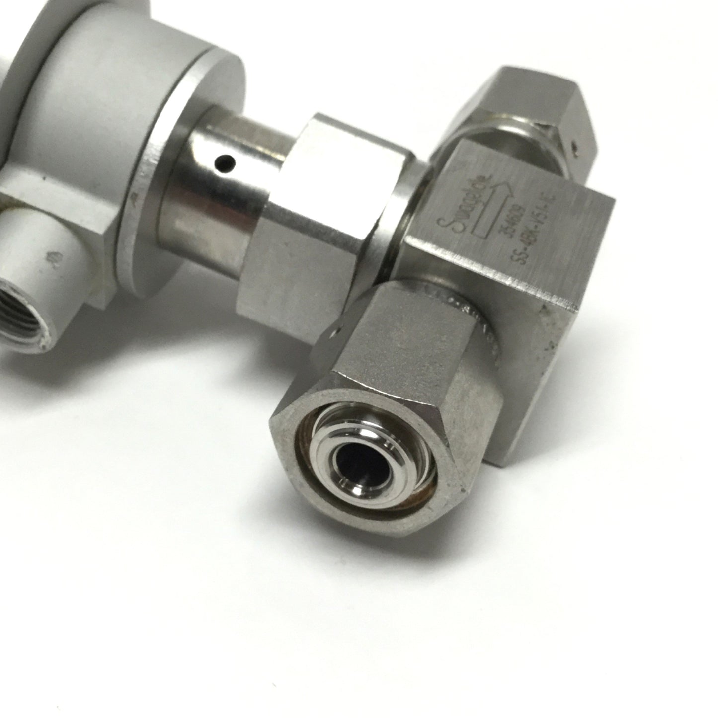 Used Swagelok SS-4BK-V51-1C Bellows Valve, 1/4" VCR Female, 316 SS, NC Actuator
