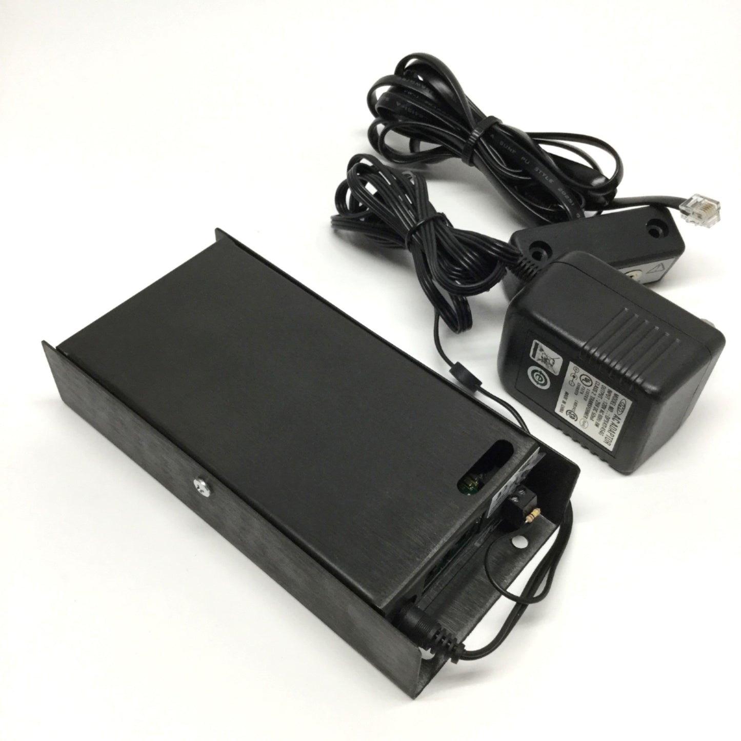 Used 3M 724 Work Station Monitor w/ 732 Dual Remote Wrist Strap Jack And Power Supply