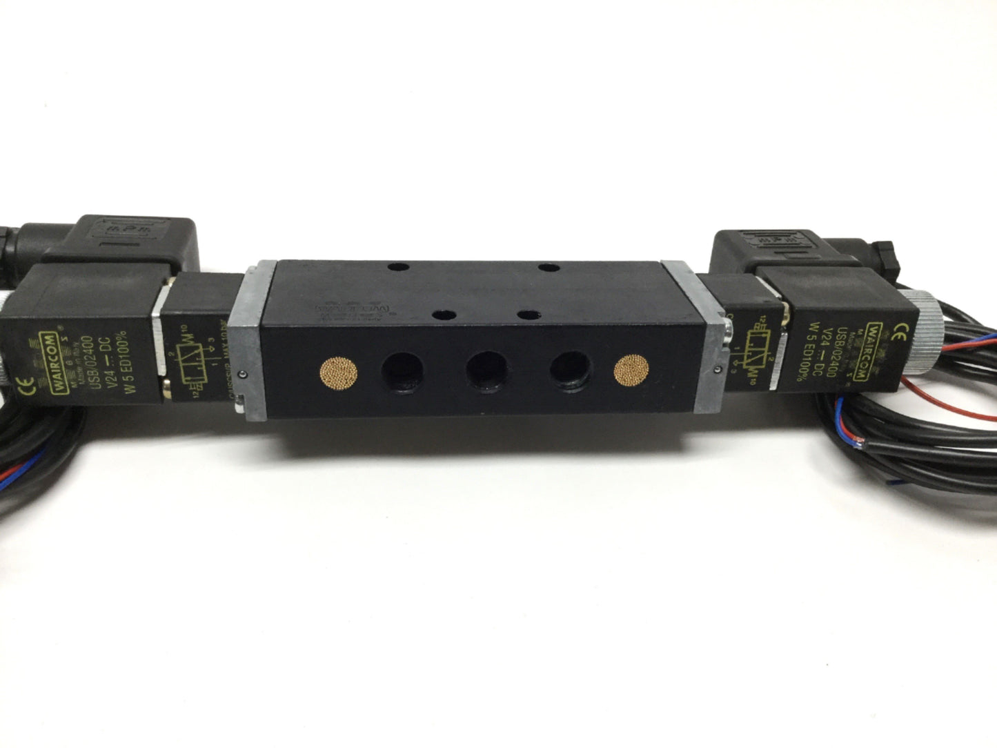 Used Waircom EKCA8 SUC/SUC Solenoid Valve, 5-Port 3-Position, 24VDC, G 1/8, 10 bar