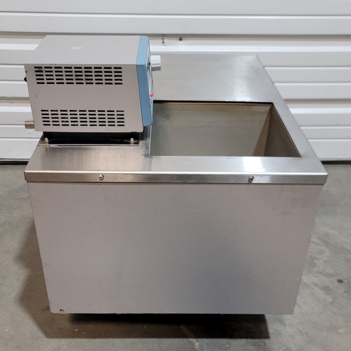Used VWR 13271-130 Signature Refrigerated Heating Circulating Bath 28 Liters, 120VAC