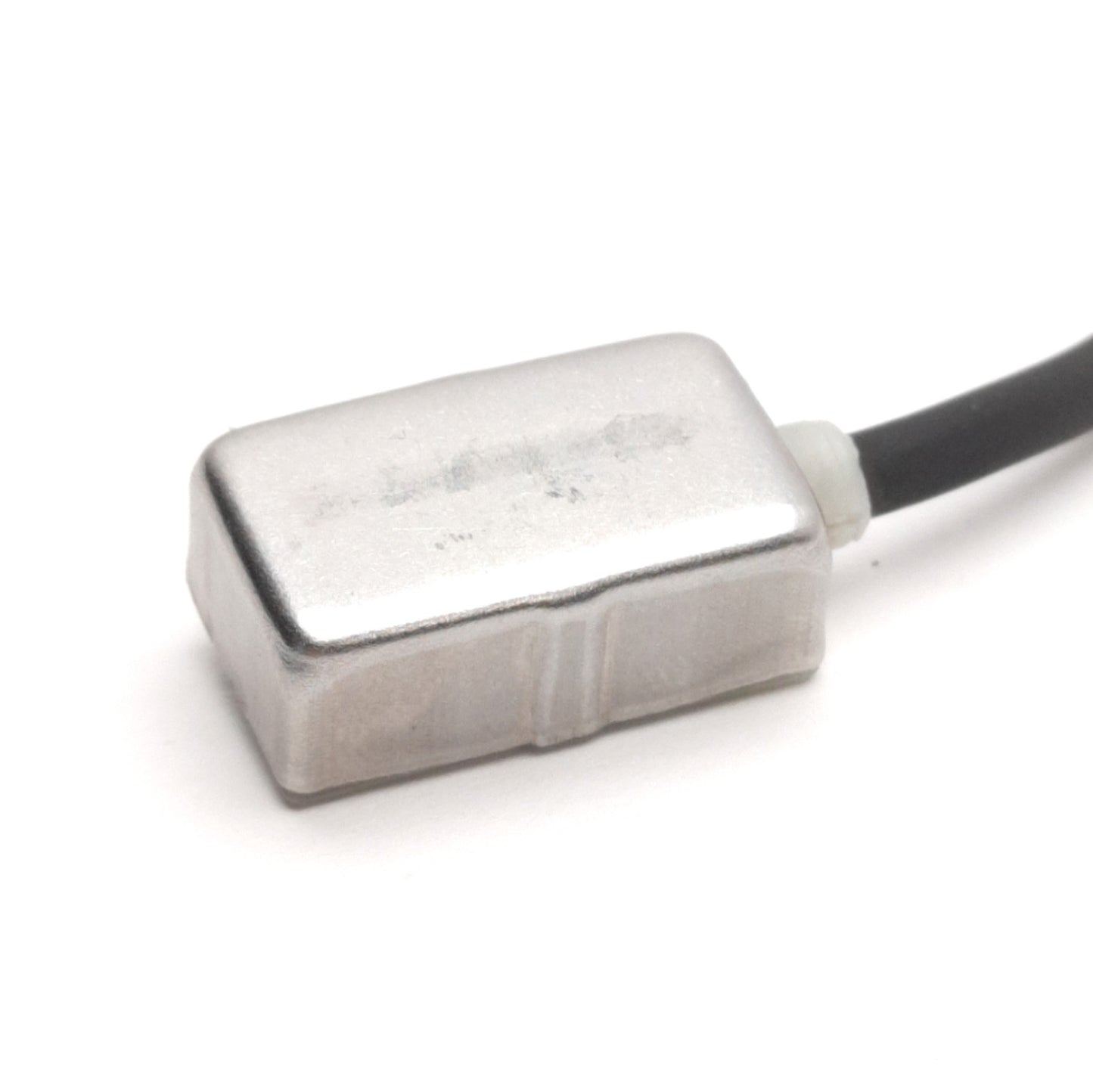 Used Canfield 810-100-102 Reed Switch, N.O. SPST, 5-120VAC/DC, M8 3-Pin Male