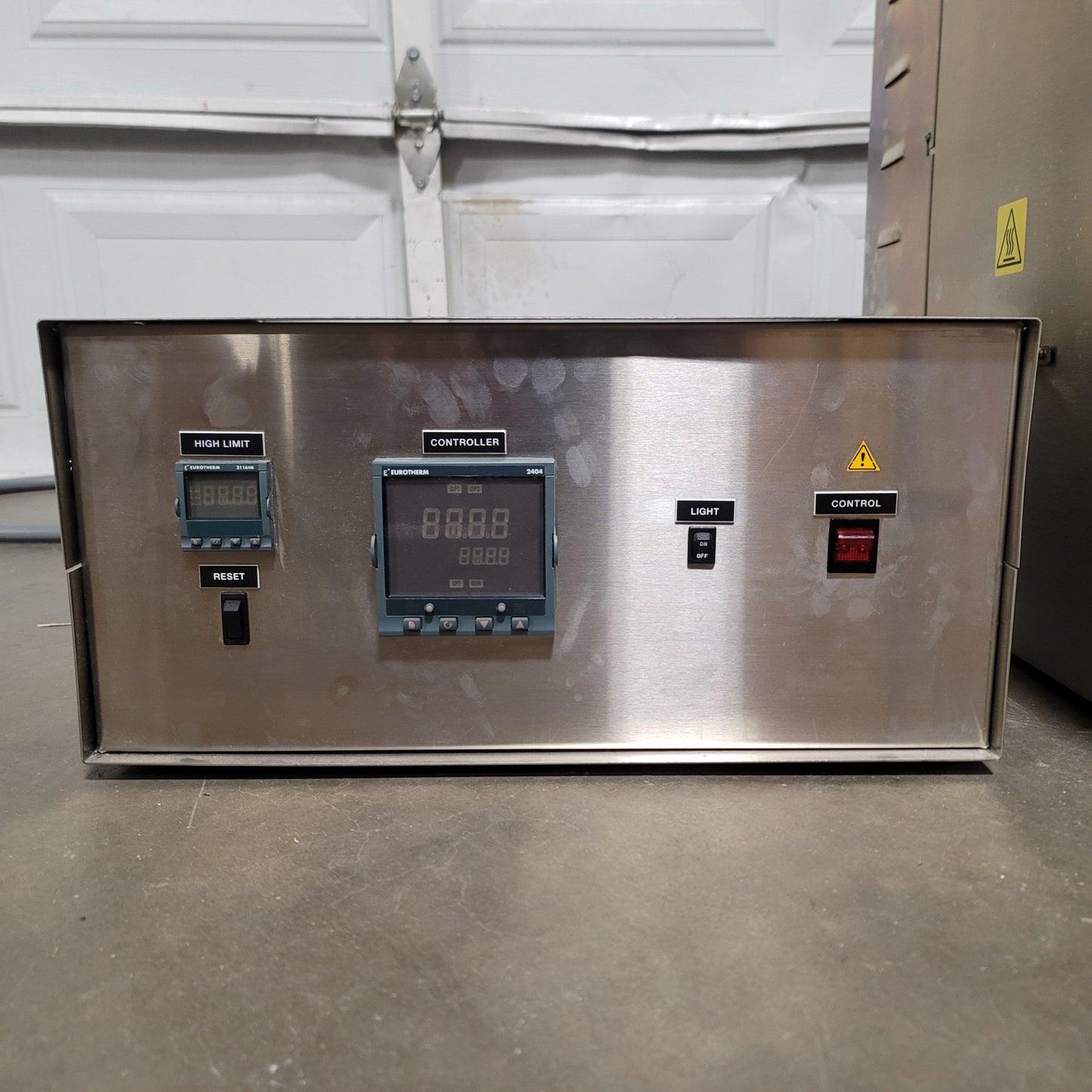 Used Thermcraft LBO-24-10-10-11-5001 Medium Range Lab Oven -200 To 600°F 208-230V 1Ph