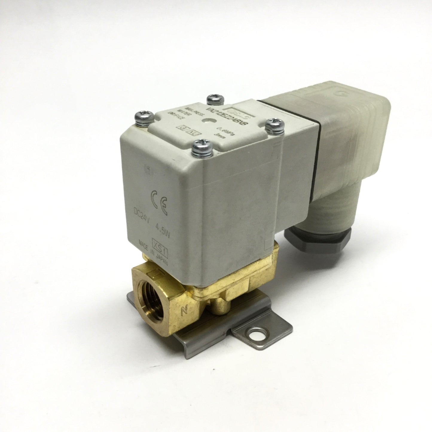 Used SMC VX212EZ2ABXB Solenoid Water Valve, 2-Way NC, 3mm Orifice, 24VDC, 0.6MPa