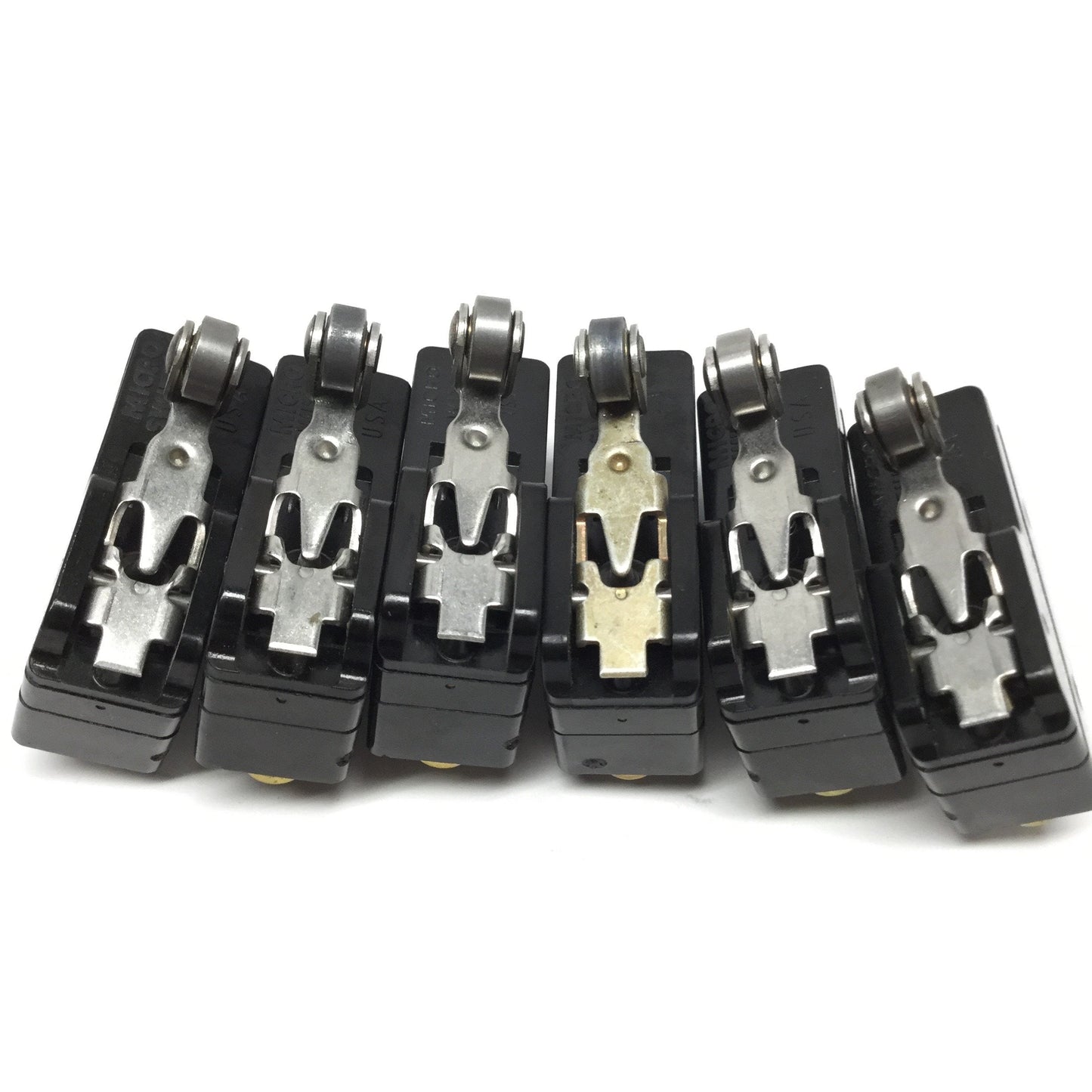 Used Lot of 6 Micro Switch BZ-2RW822-A2 Limit Switches, Roller Lever SPDT, 15A 480VAC