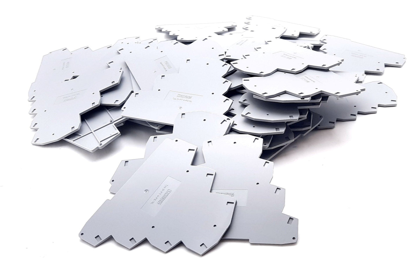 New – Open box Lot of 49 Phoenix Contact D-PT 4-PE/3AL Terminal End Cover 104.5mmx92mmx2.2mm