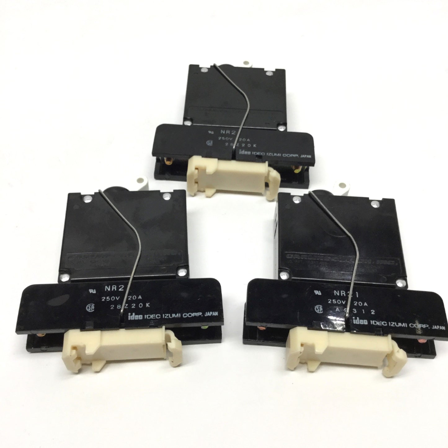 Used Lot of 3 Carling BA1-B0-14-475-111-D Circuit Breakers 1-Pole, 80VDC, 7.5A