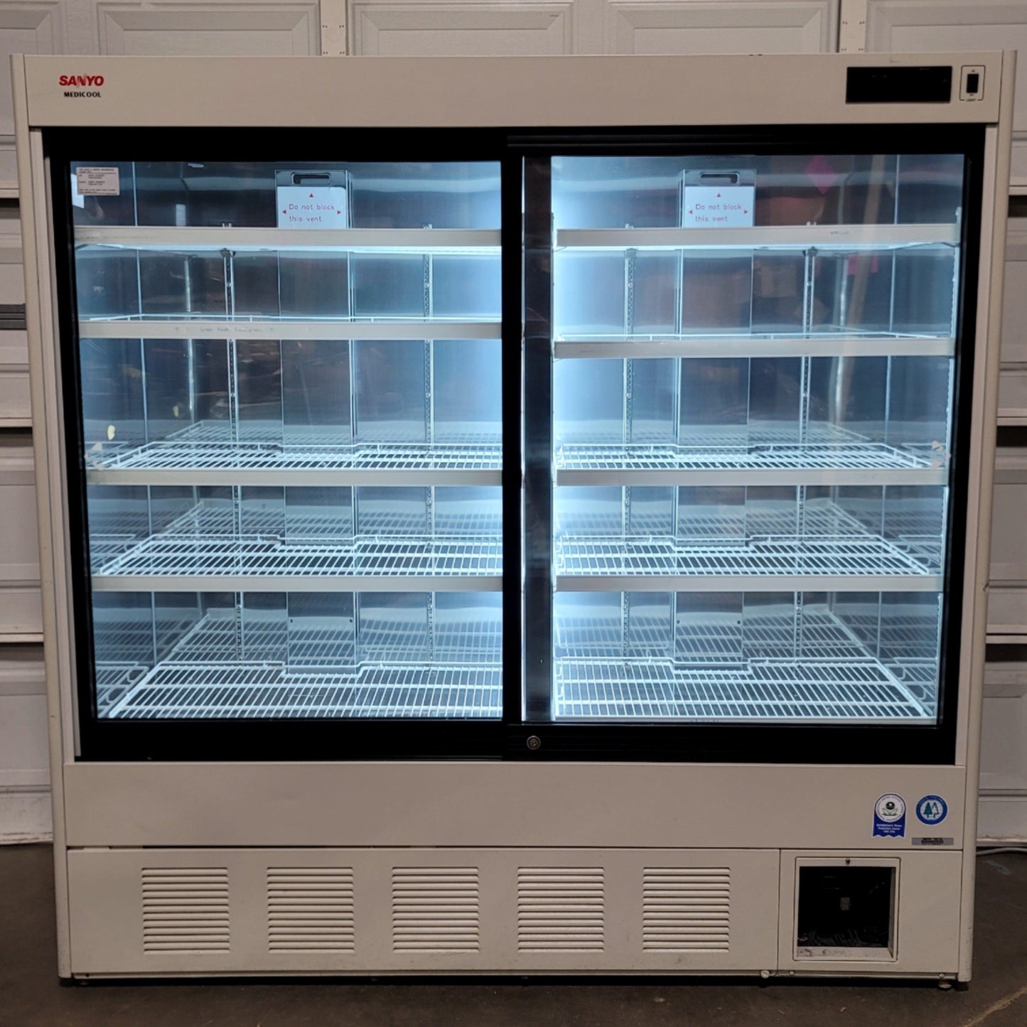 Used Sanyo MPR-1013 Medicool Pharmaceutical Refrigerator 2°C To 14°C 1037L 115V 3.1A