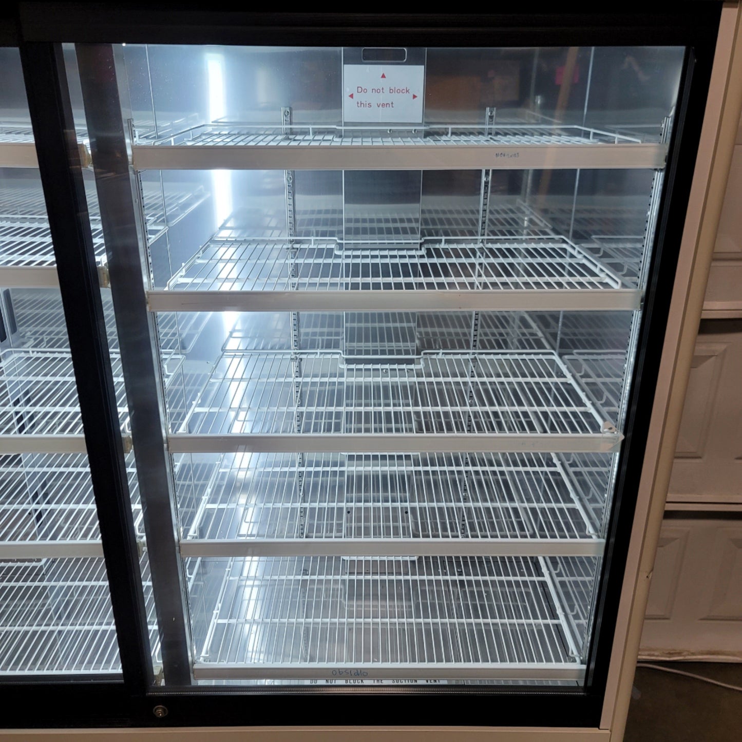 Used Sanyo MPR-1013 Medicool Pharmaceutical Refrigerator 2°C To 14°C 1037L 115V 3.1A