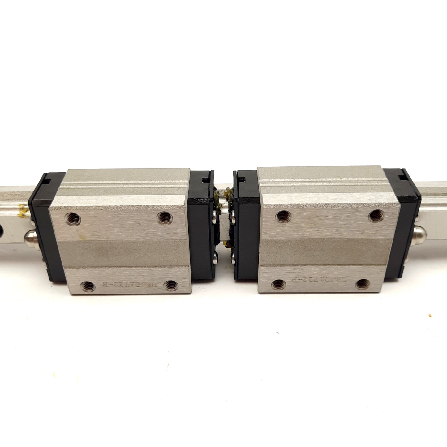 New THK HSR15R2SSM+965LHM Linear Slide Rail w/ Carriages, 965mm, 56.6x34mm Carriage