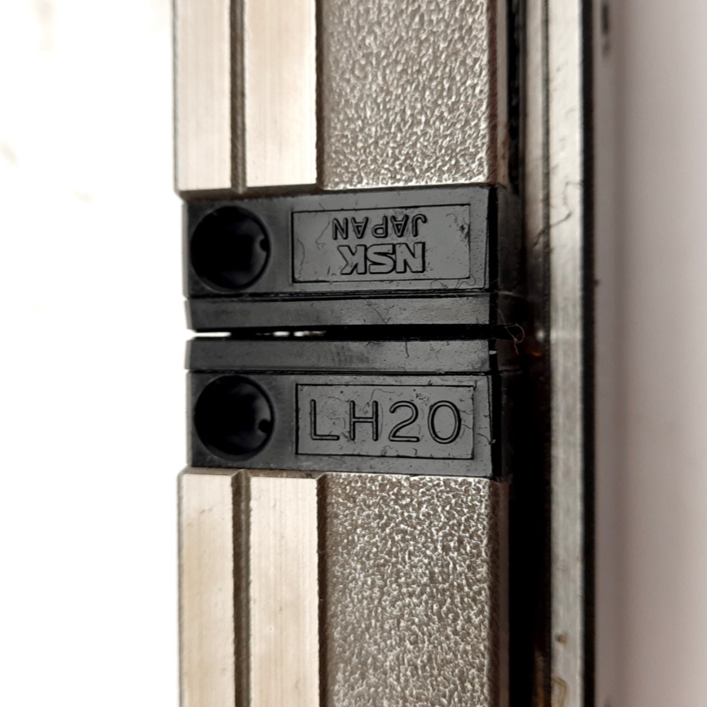 Used NSK LAH20-AN Dual Carriage Linear Rail, 820mm, 69.8x44x30mm Carriage, M6x0.75
