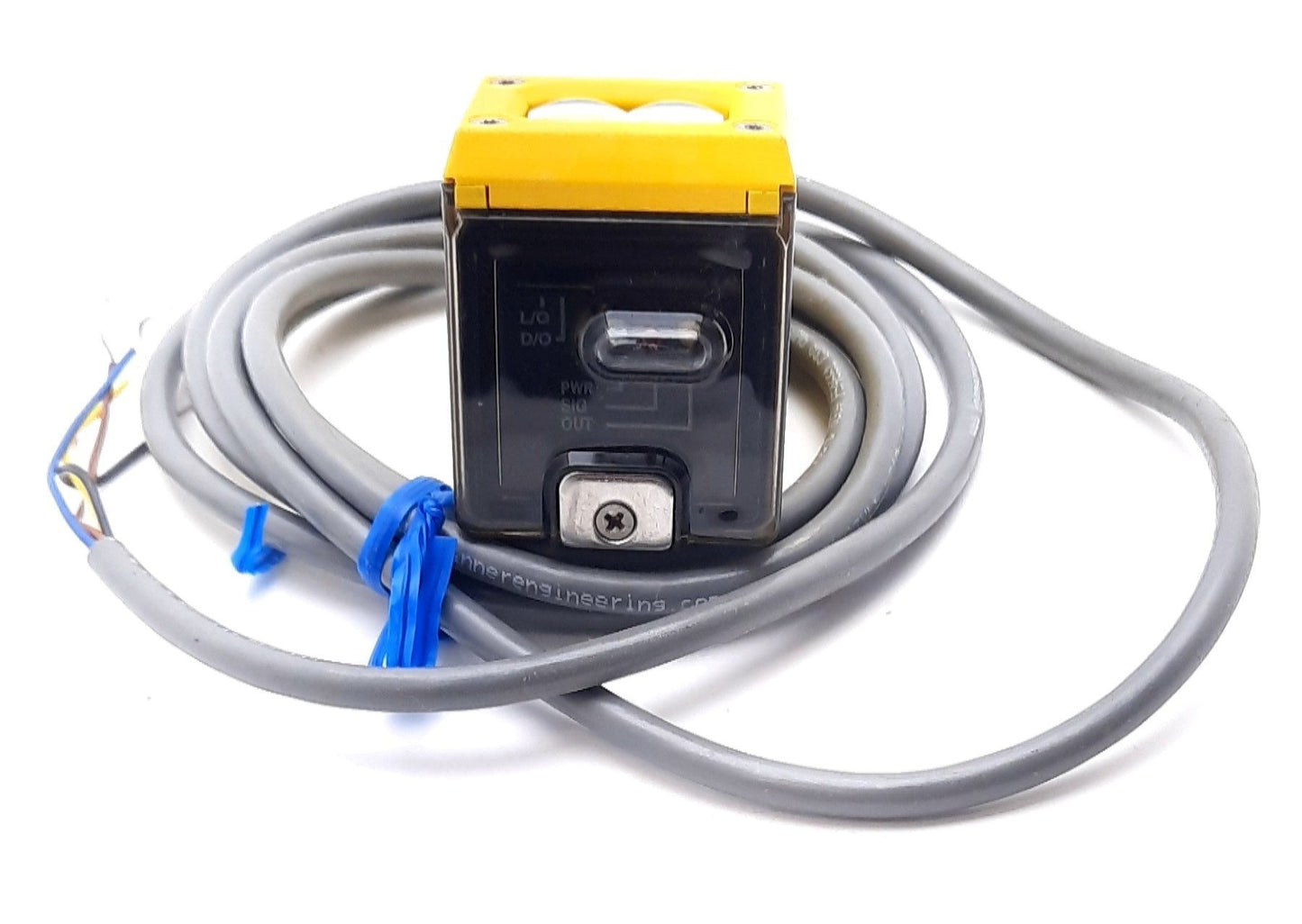 New – Open box Banner Engineering Q45VR2LV Photoelectric Sensor 0.08m-9m, 90VAC-250VAC SPDT