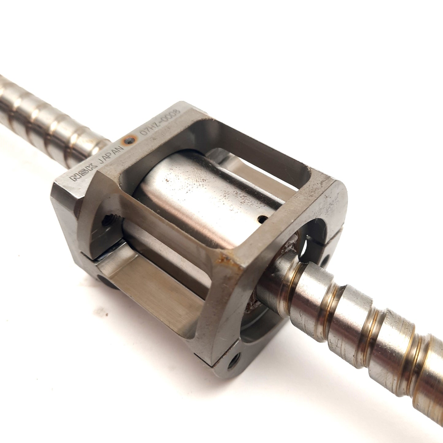 Used NSK W1503FA-3P-C5Z Linear Ball Screw 300mm Stroke 10mm Lead ø15mm Screw 3000rpm