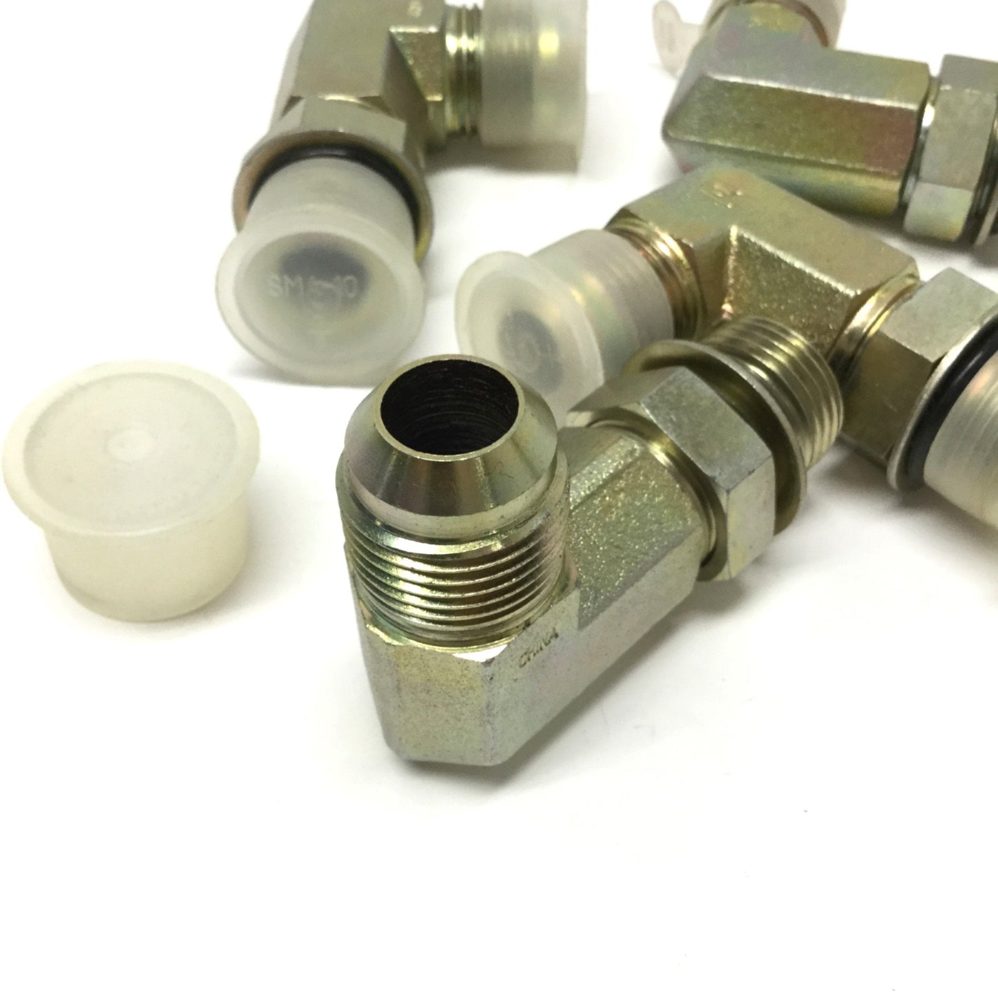 New – Open box Lot of 4 6801L-10-10 Hydraulic Fitting 90° Male Elbow 5/8" JIC 37° Flare x ORB