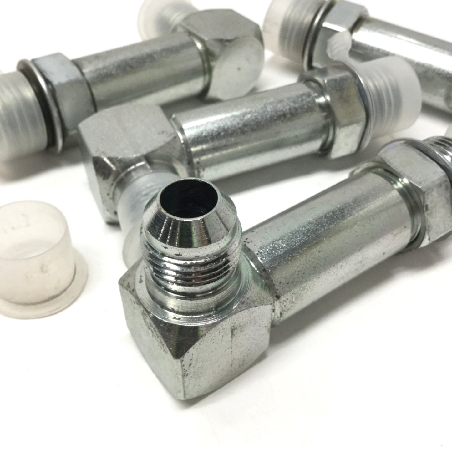 New – Open box Lot of 4 6801LL-08-10 Hydraulic 90° Male Elbow 1/2" JIC 37° Flare x 5/8" ORB