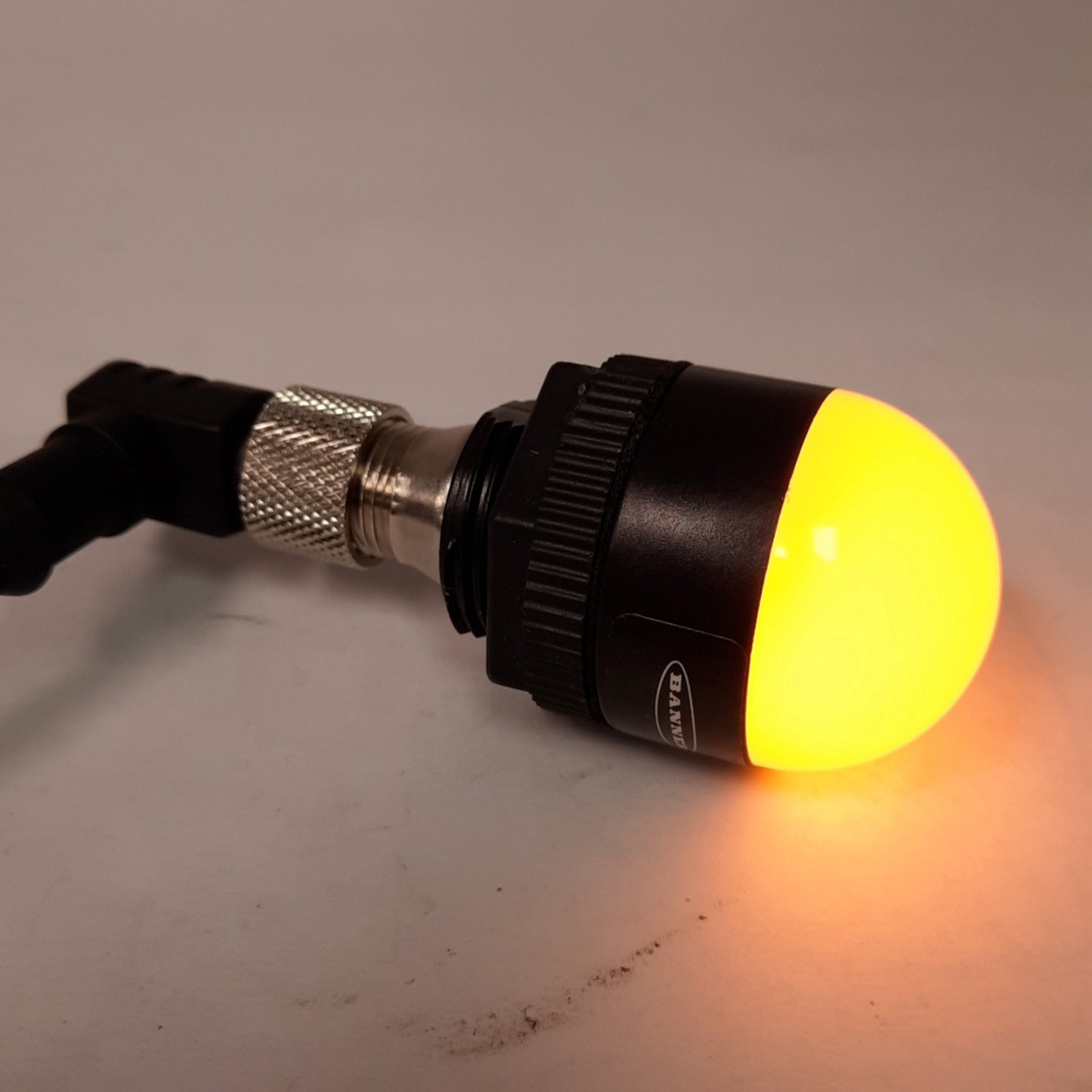 Used Banner K30LGRYPQ EZ-LIGHT 3-Color General Purpose Indicator, PNP, 10-30VDC, M12